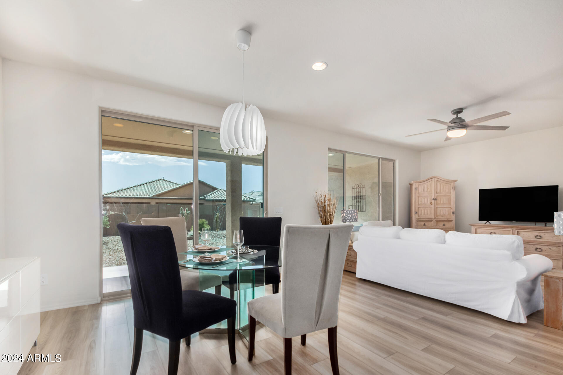 7315 W MEADOWLARK Way