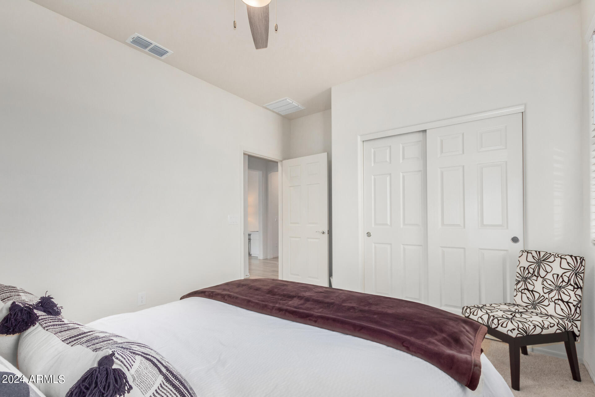 7315 W MEADOWLARK Way