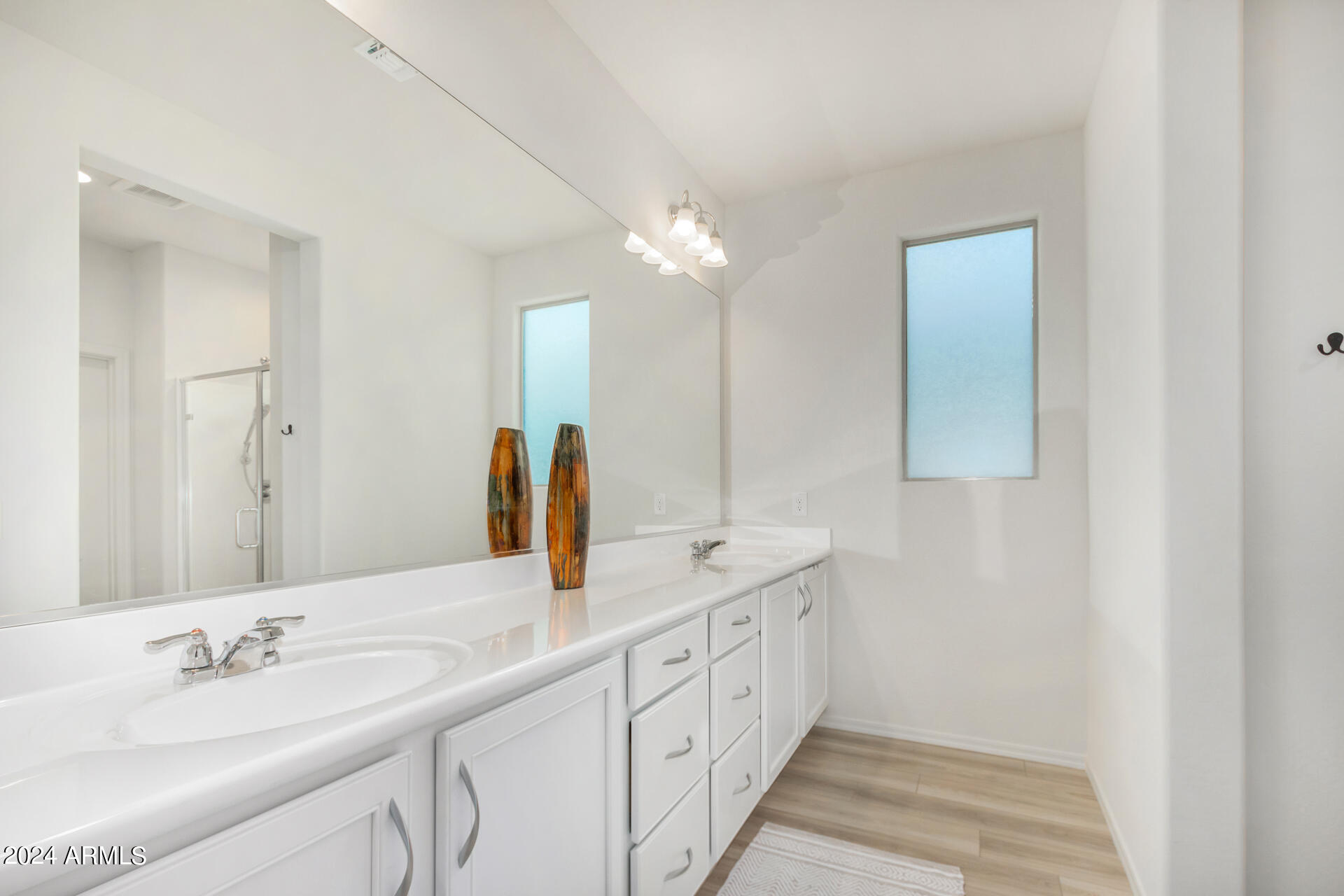 7315 W MEADOWLARK Way