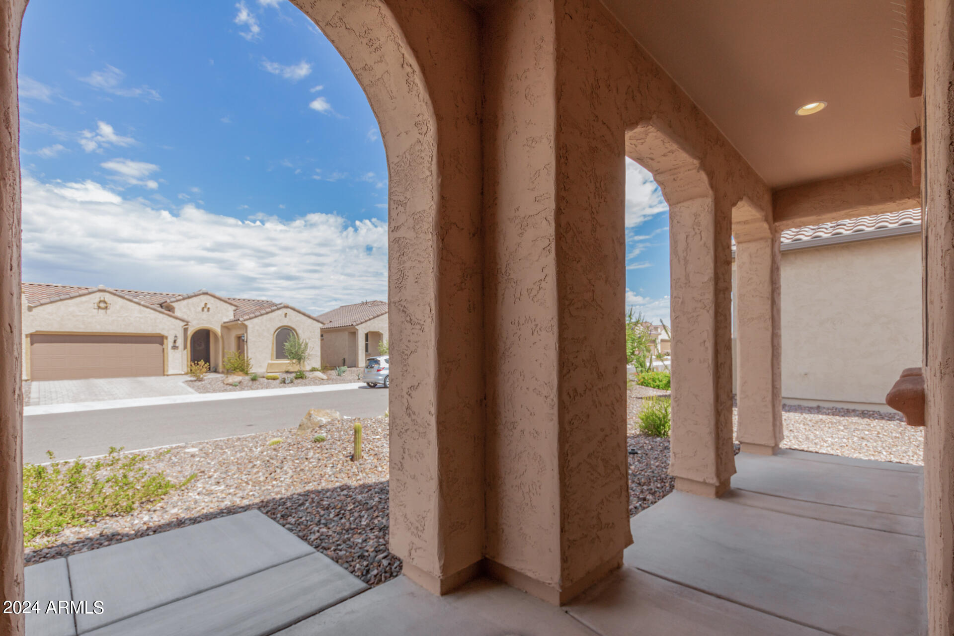 7315 W MEADOWLARK Way