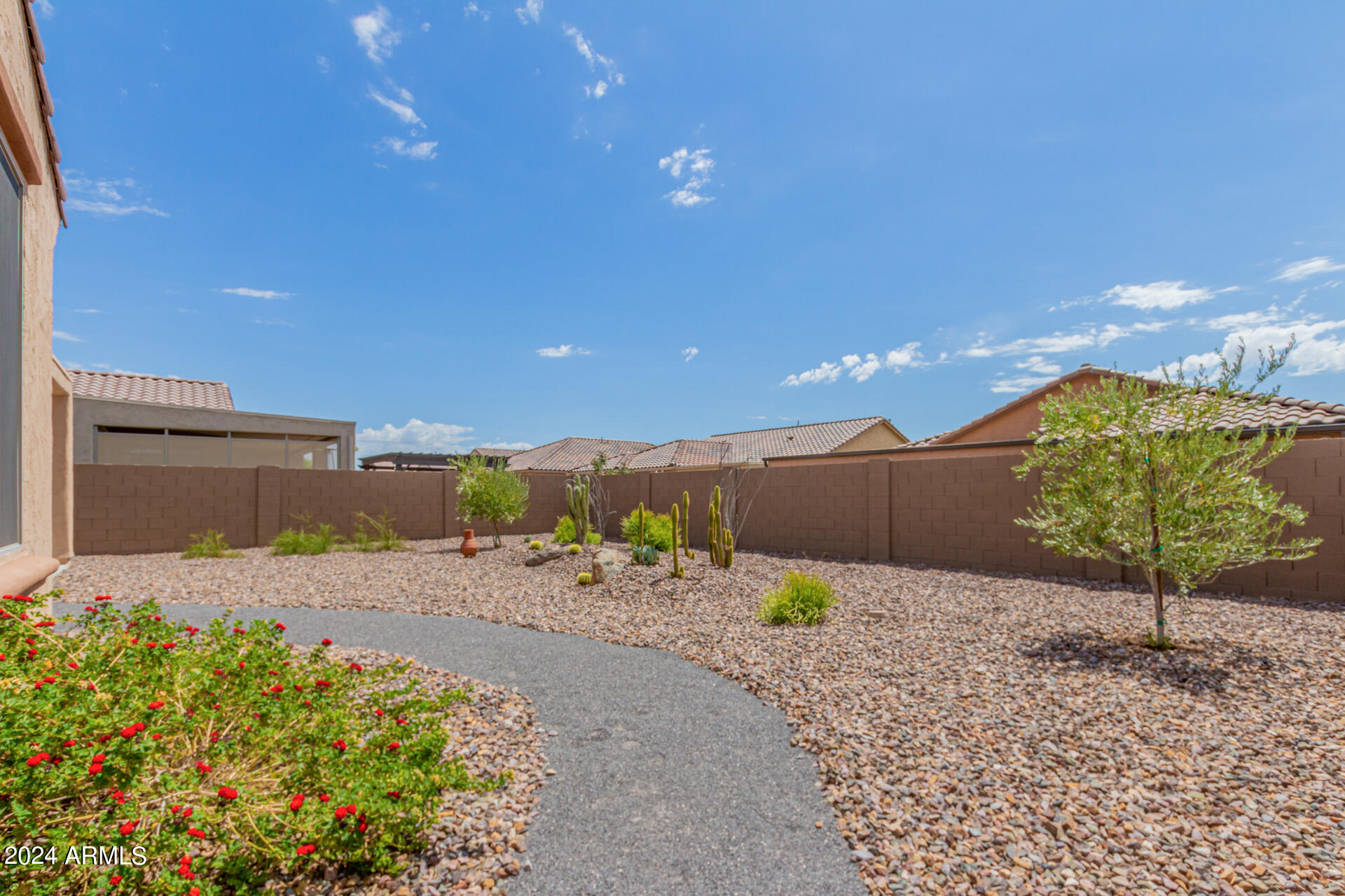 7315 W MEADOWLARK Way