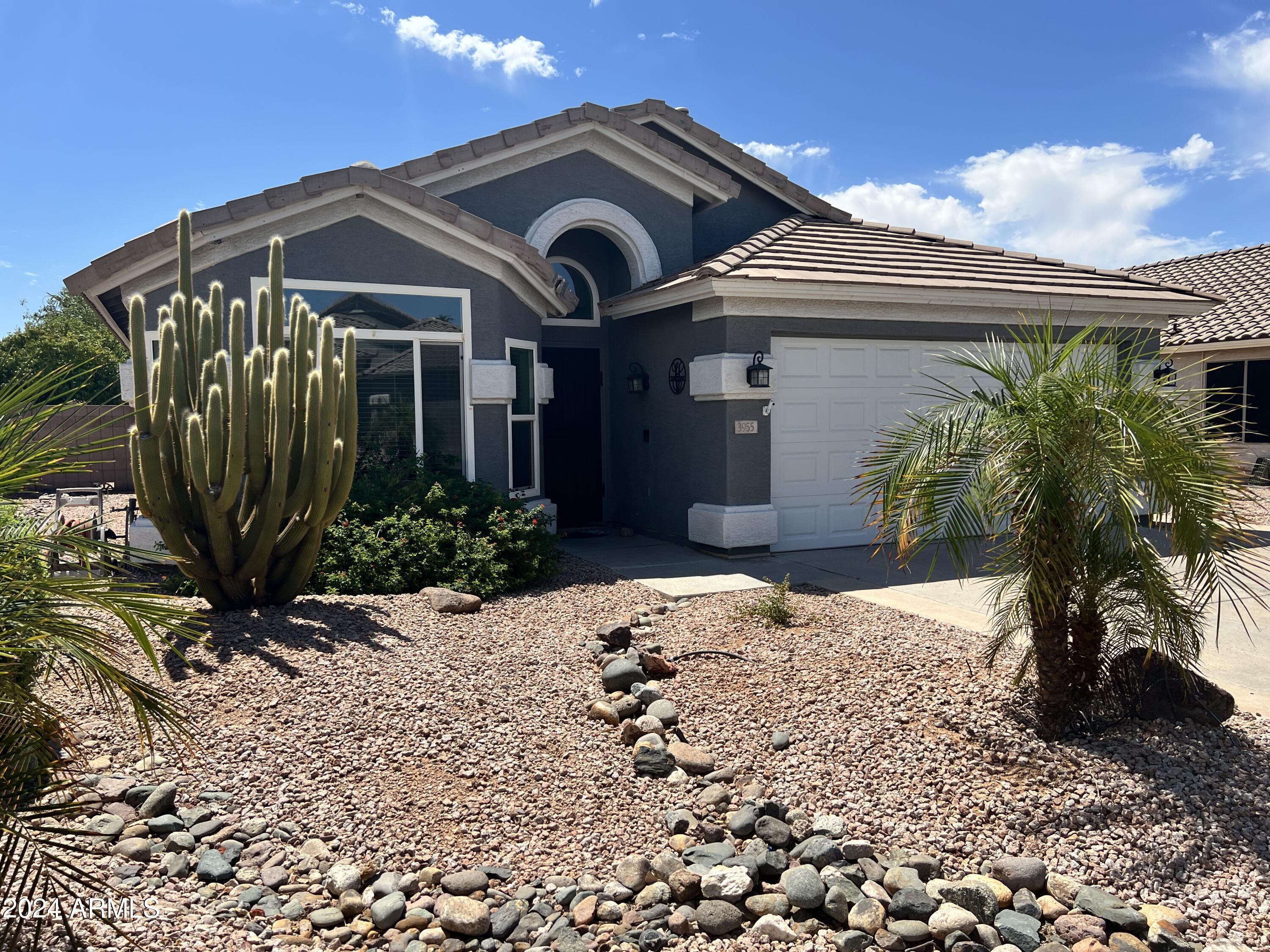 3955 E VAUGHN Avenue