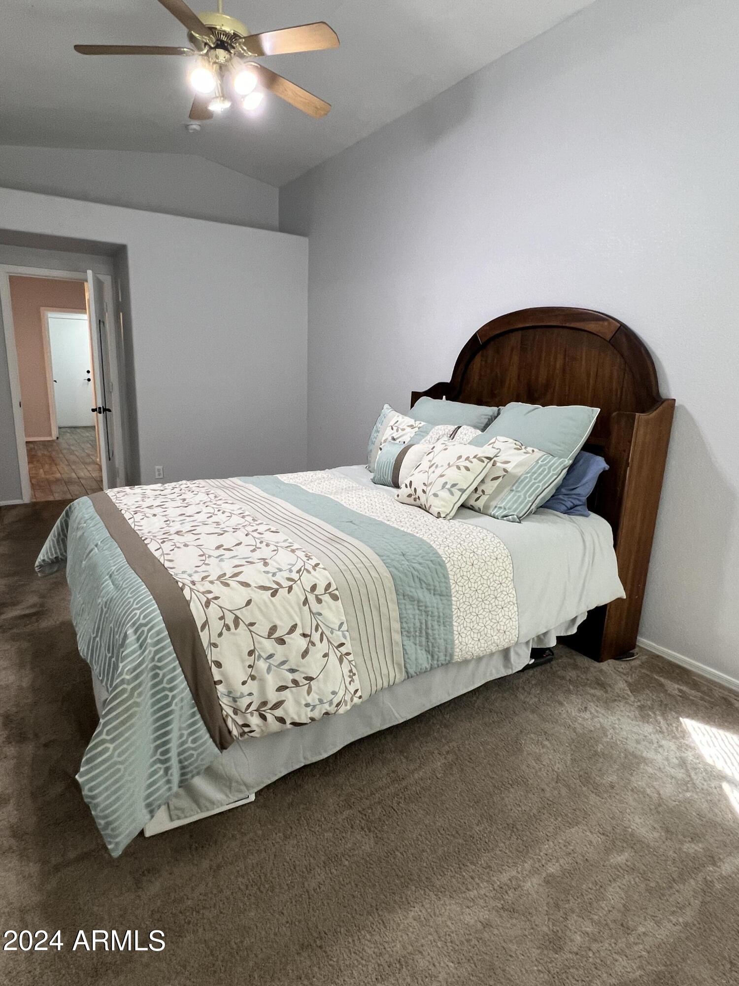 3955 E VAUGHN Avenue