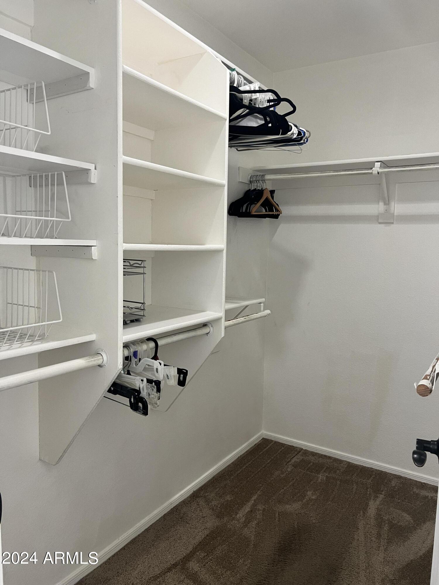 3955 E VAUGHN Avenue