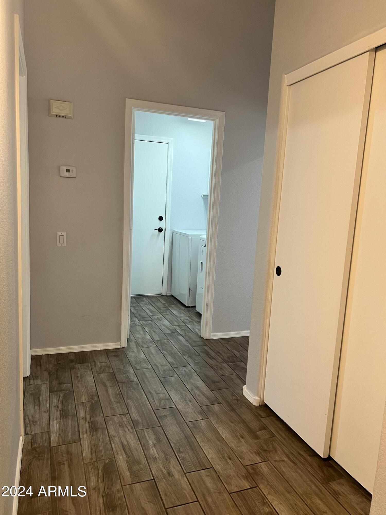 3955 E VAUGHN Avenue