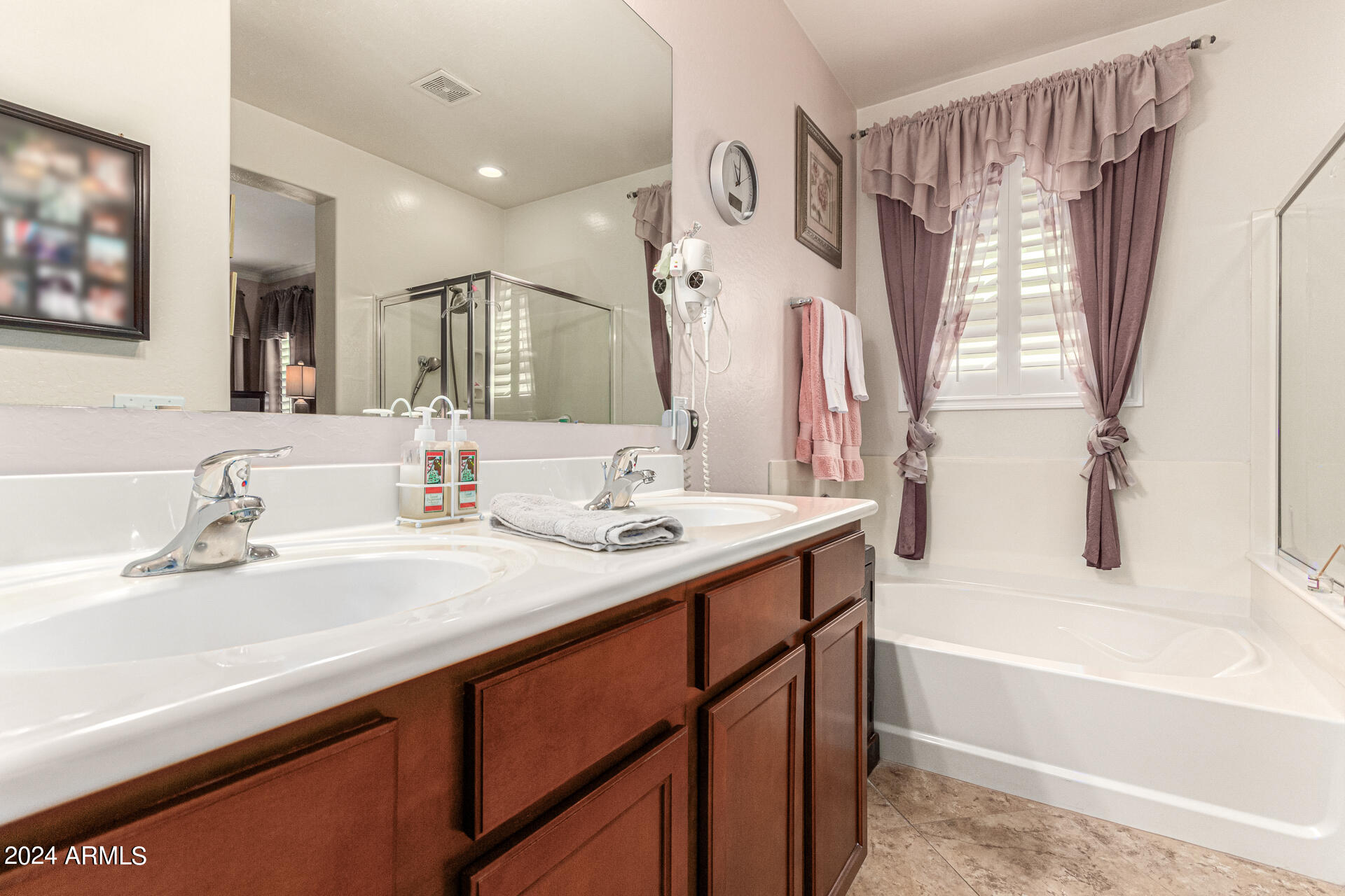 8960 W NICOLET Avenue