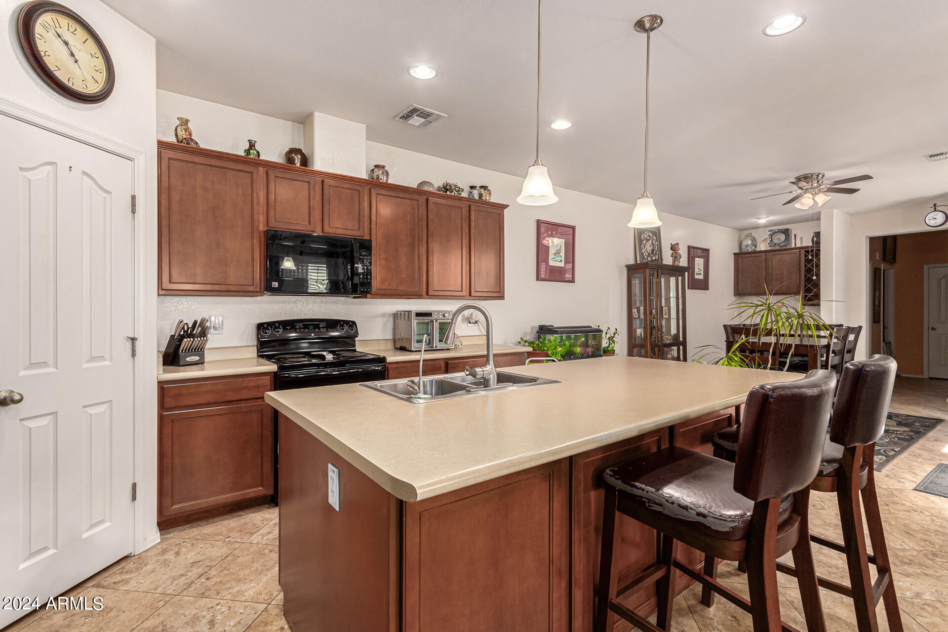 8960 W NICOLET Avenue