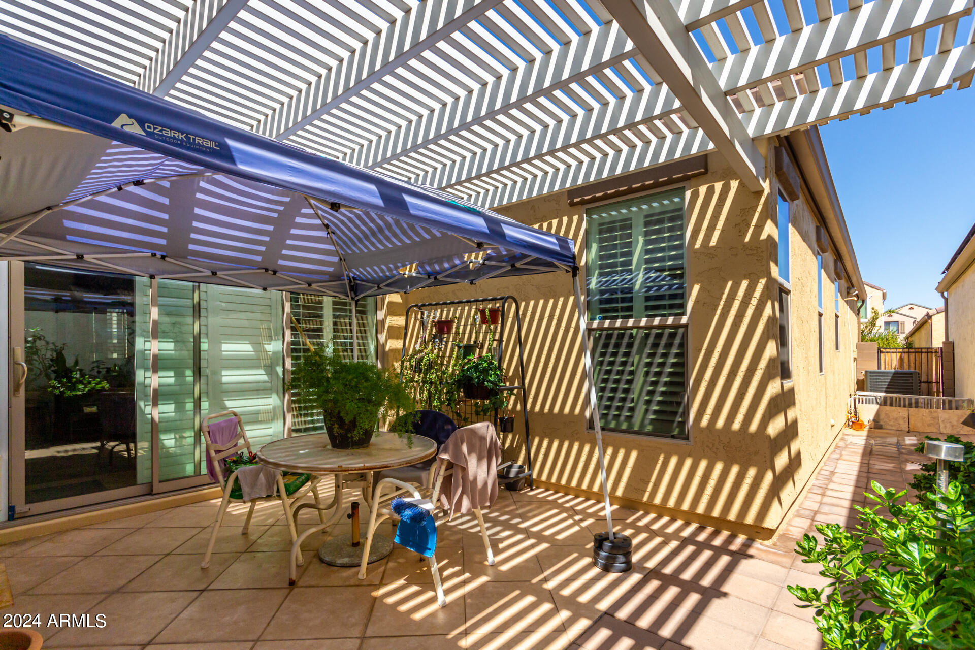 8960 W NICOLET Avenue