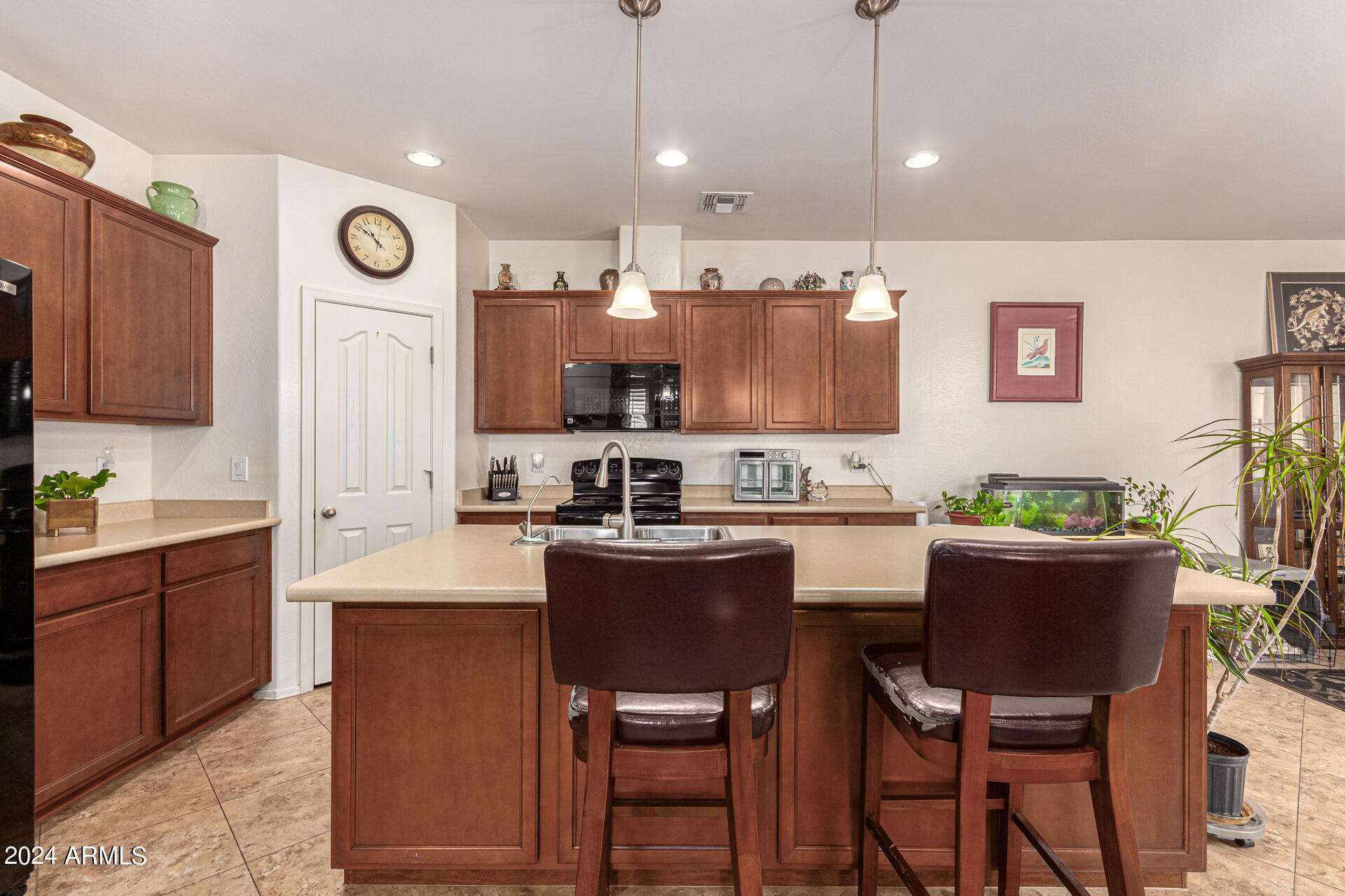 8960 W NICOLET Avenue