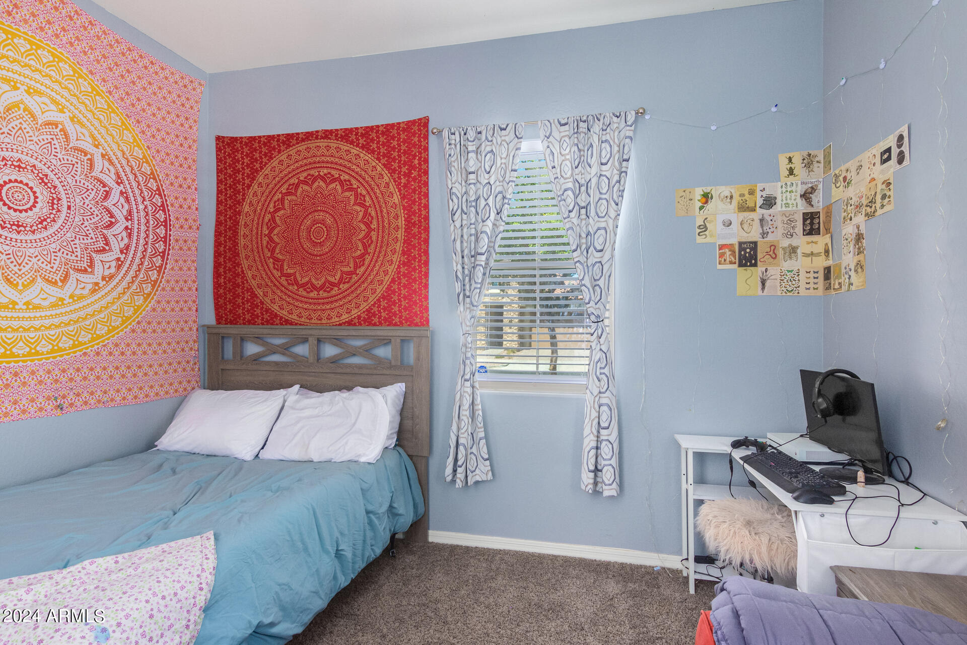 10461 E SIMONE Avenue