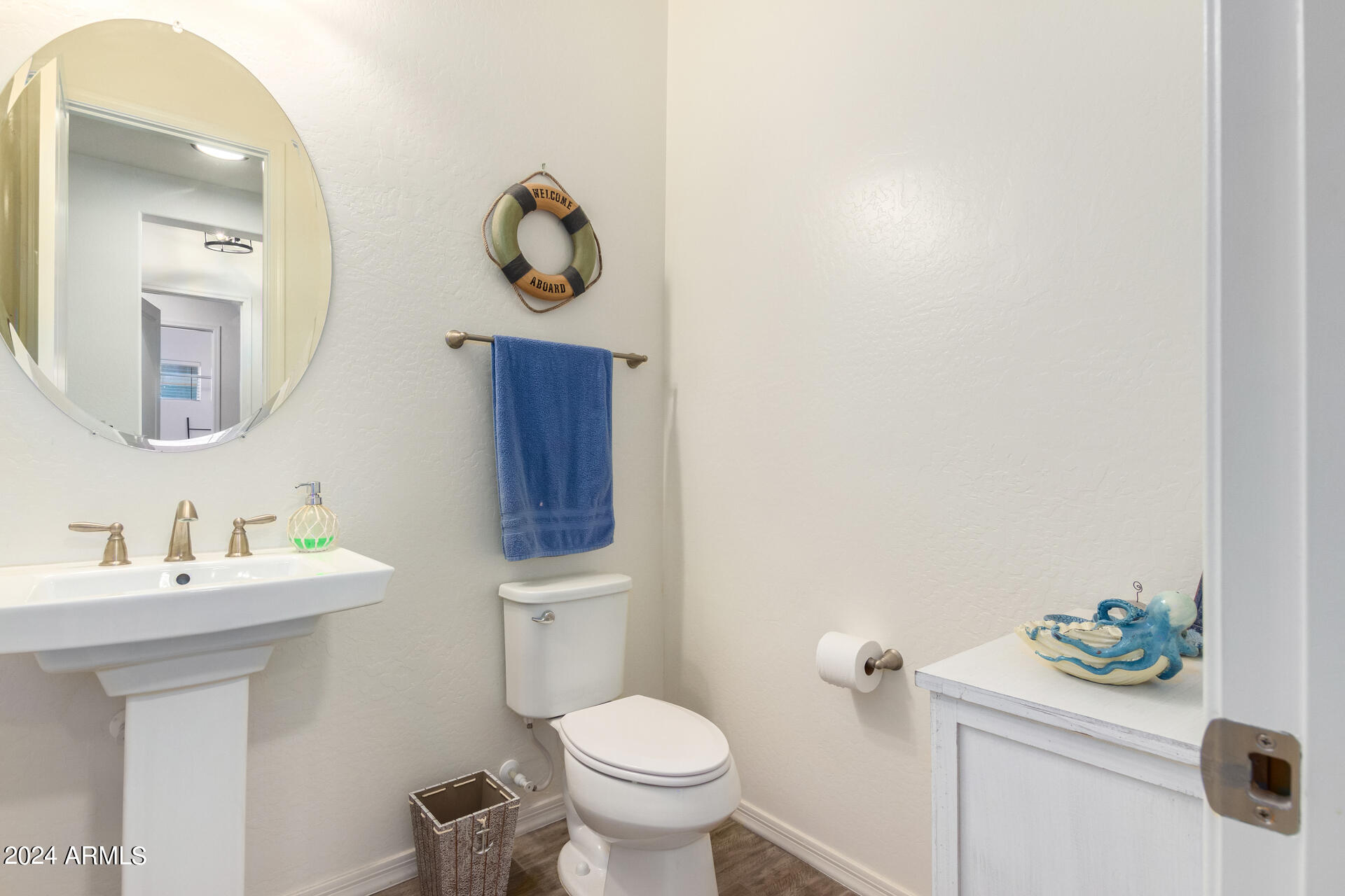 10461 E SIMONE Avenue