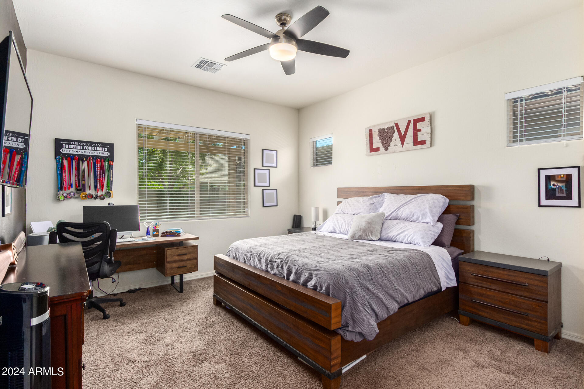 10461 E SIMONE Avenue