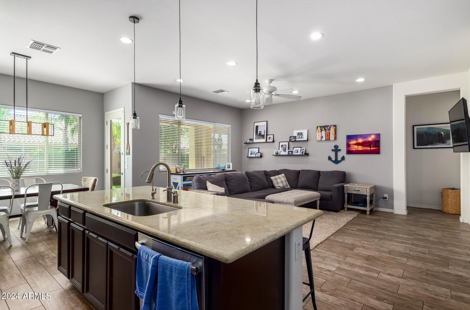 10461 E SIMONE Avenue