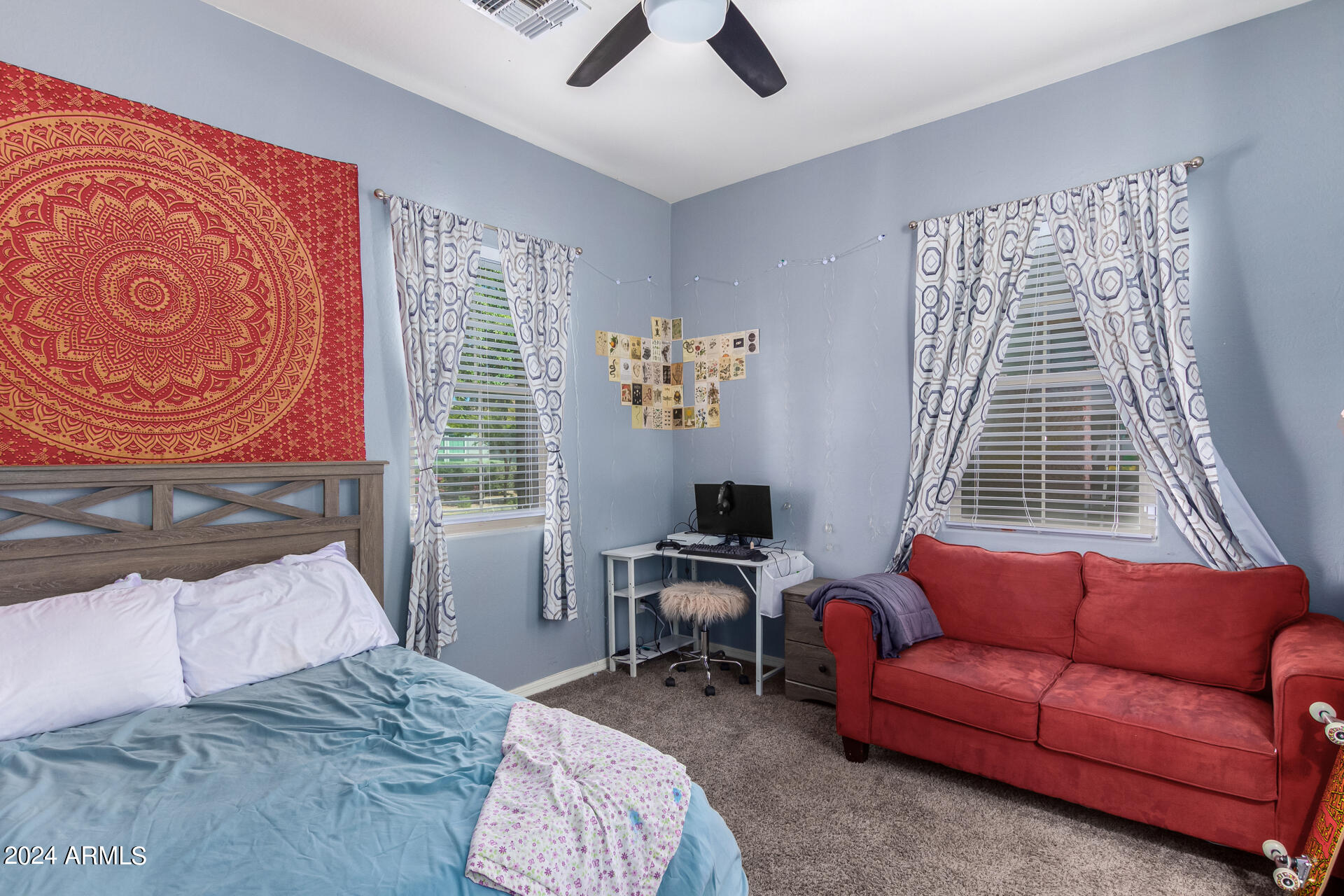 10461 E SIMONE Avenue