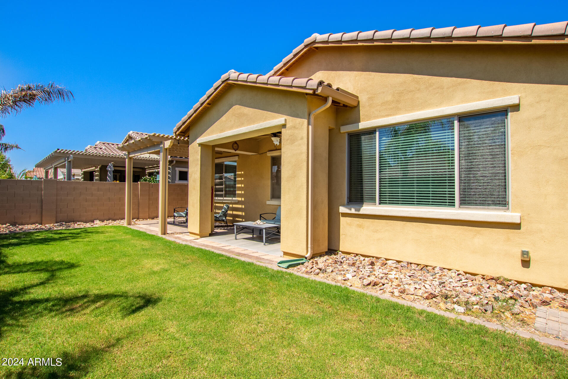 10461 E SIMONE Avenue