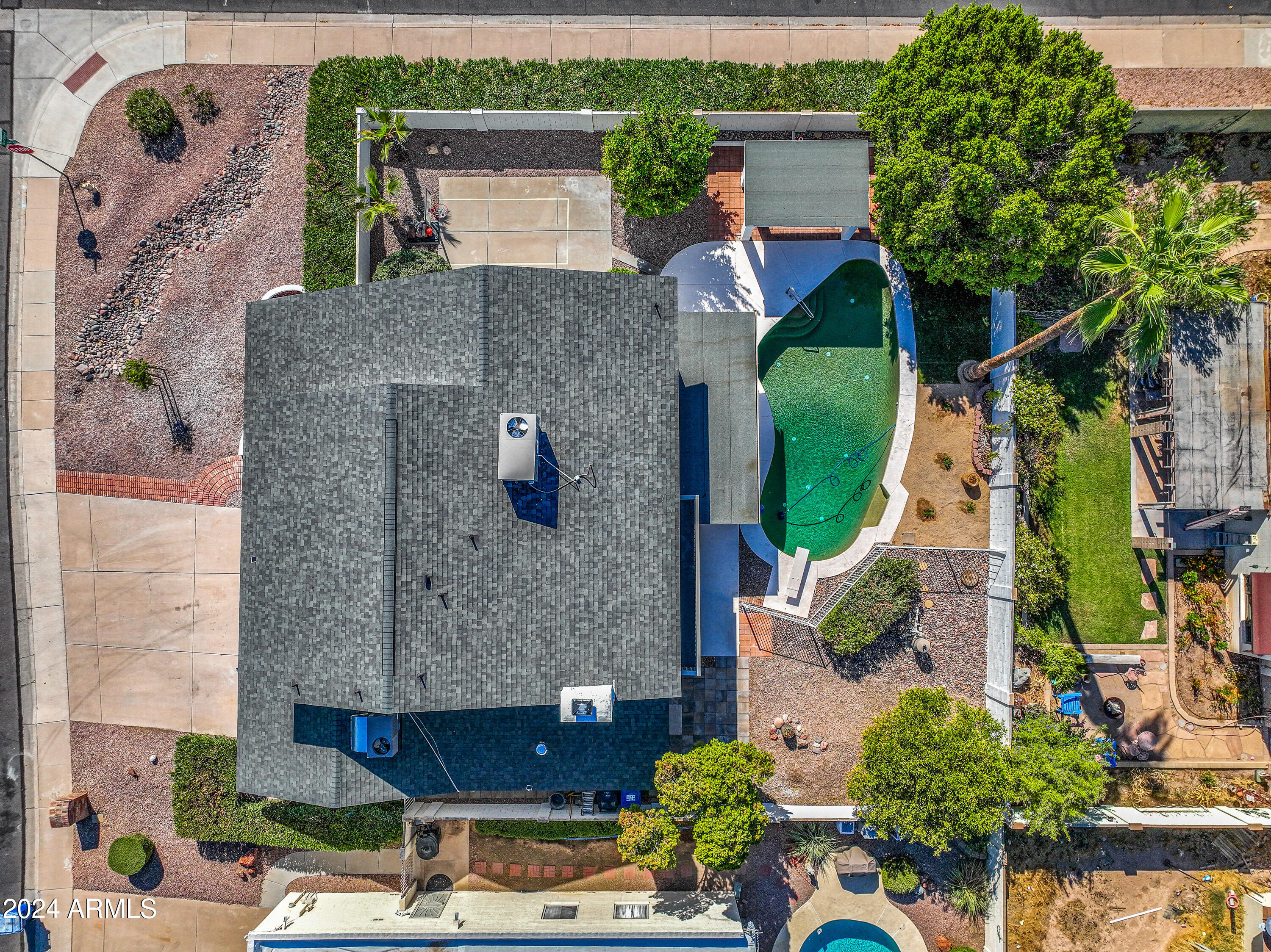 2366 W NARANJA Avenue