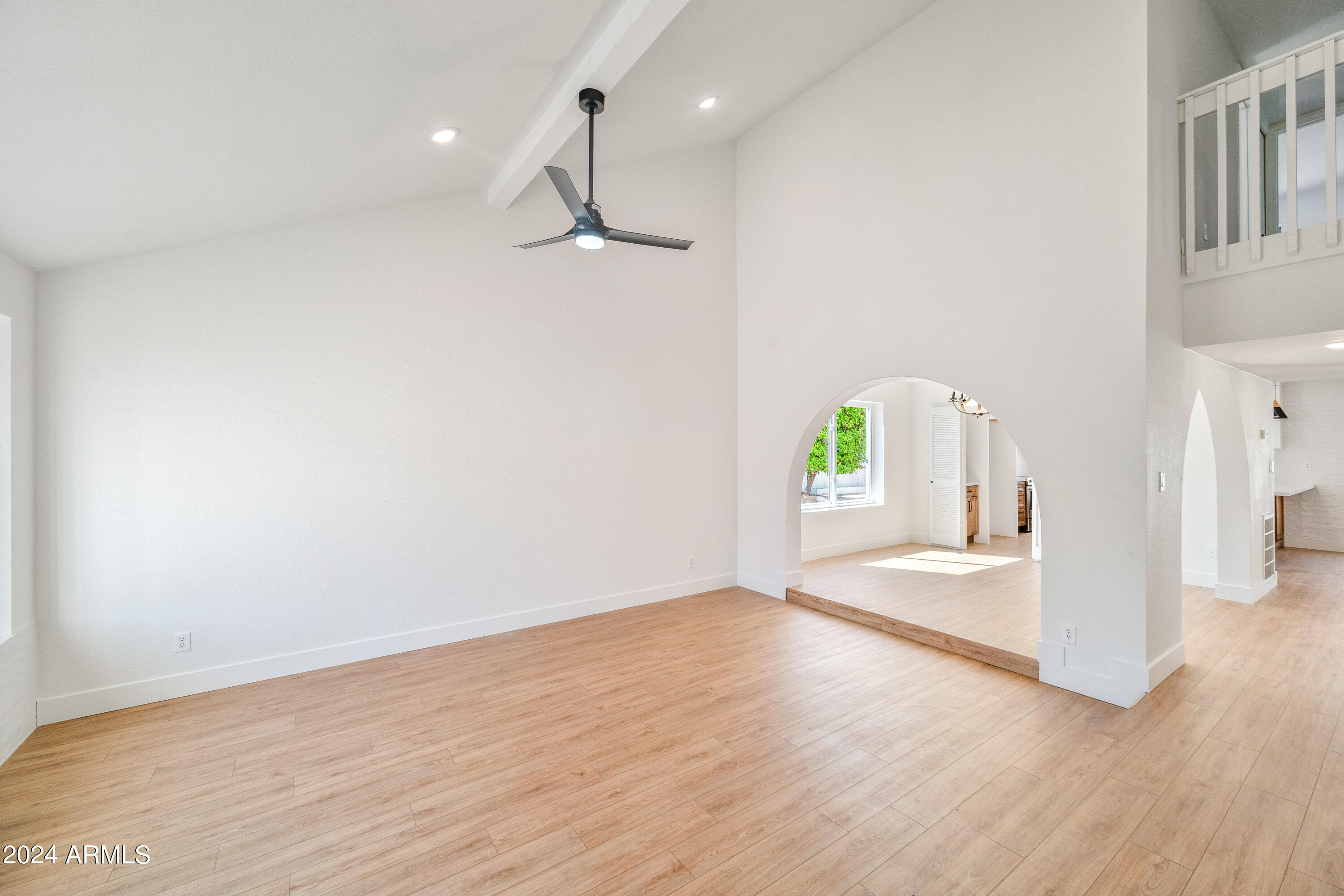 2366 W NARANJA Avenue