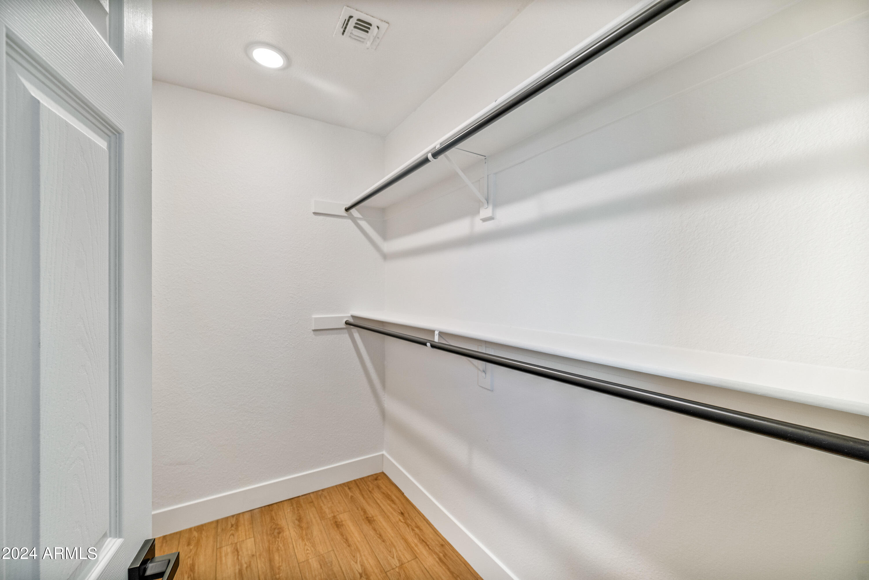 2366 W NARANJA Avenue