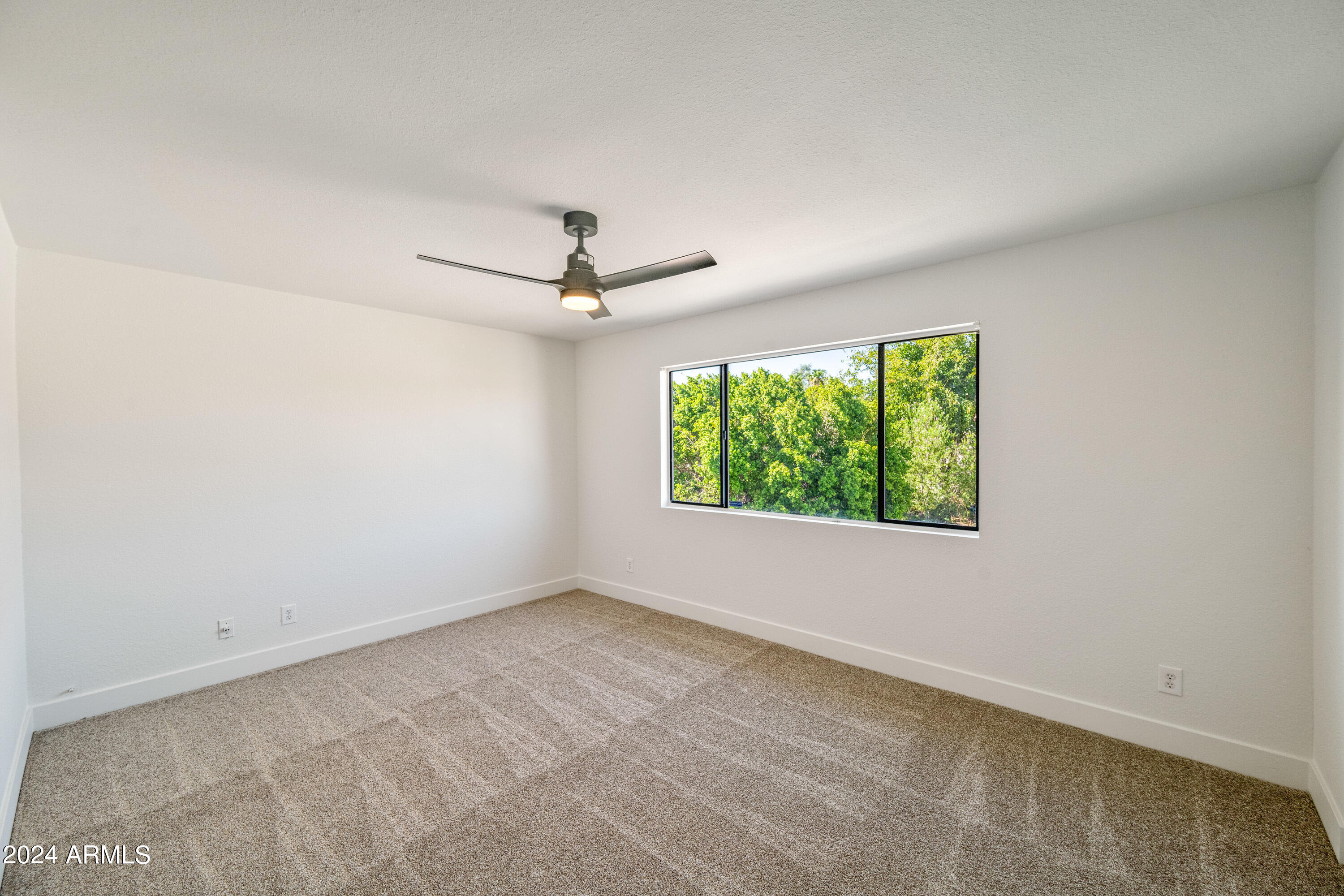 2366 W NARANJA Avenue