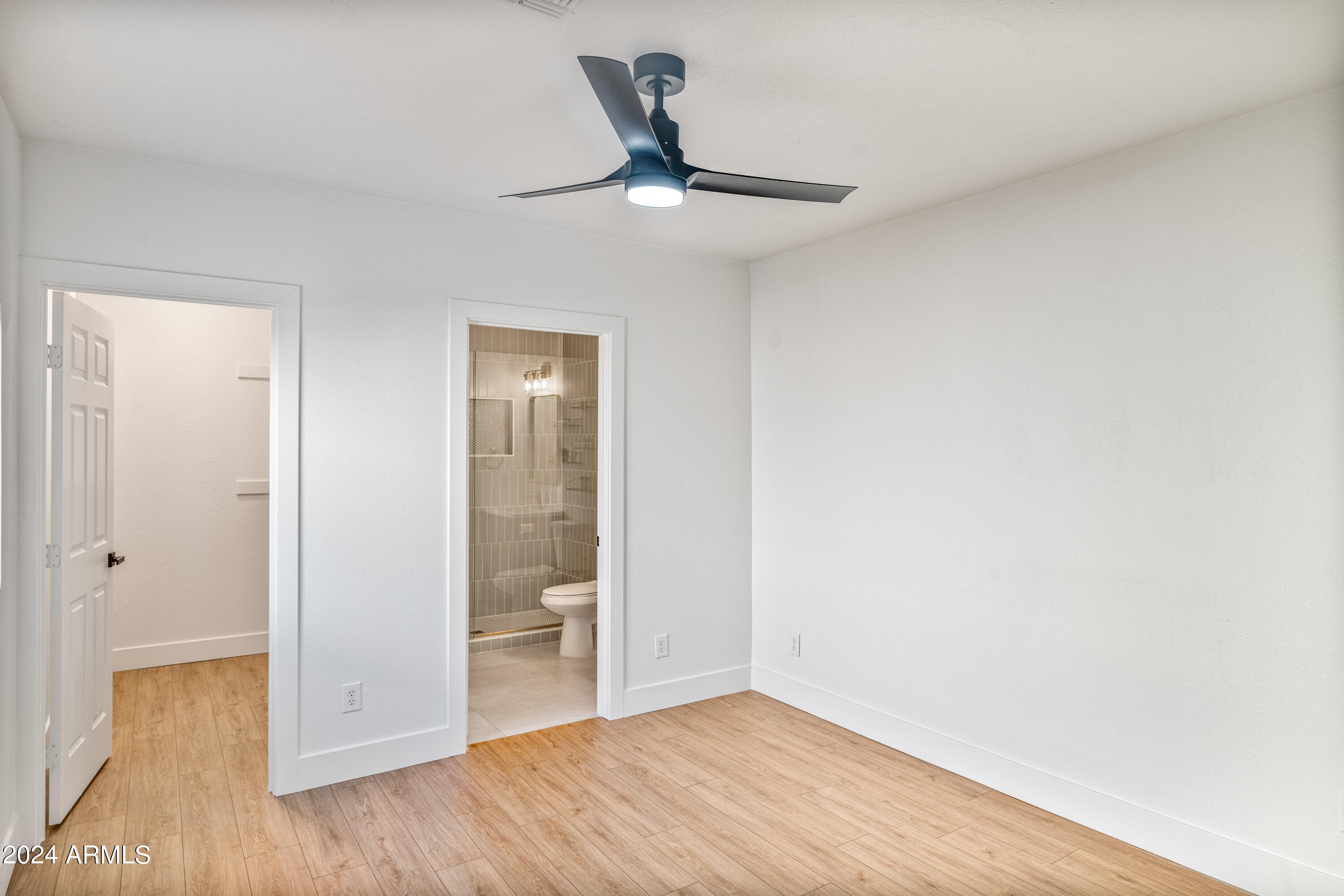 2366 W NARANJA Avenue