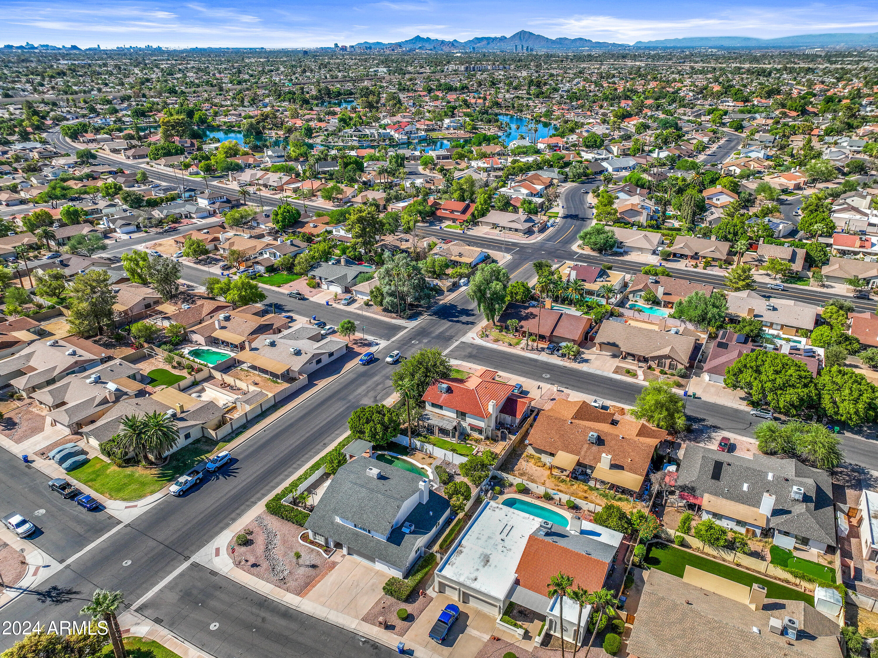 2366 W NARANJA Avenue