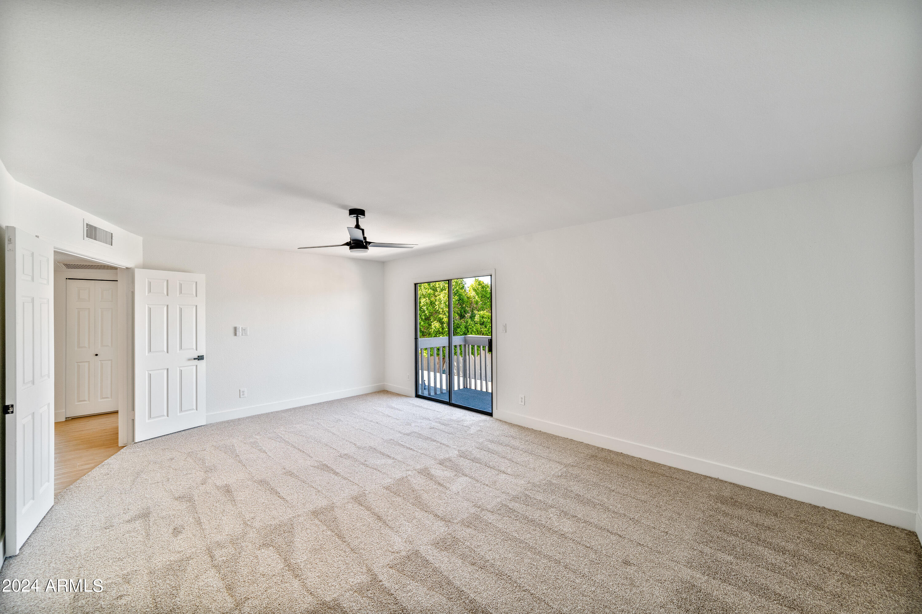 2366 W NARANJA Avenue