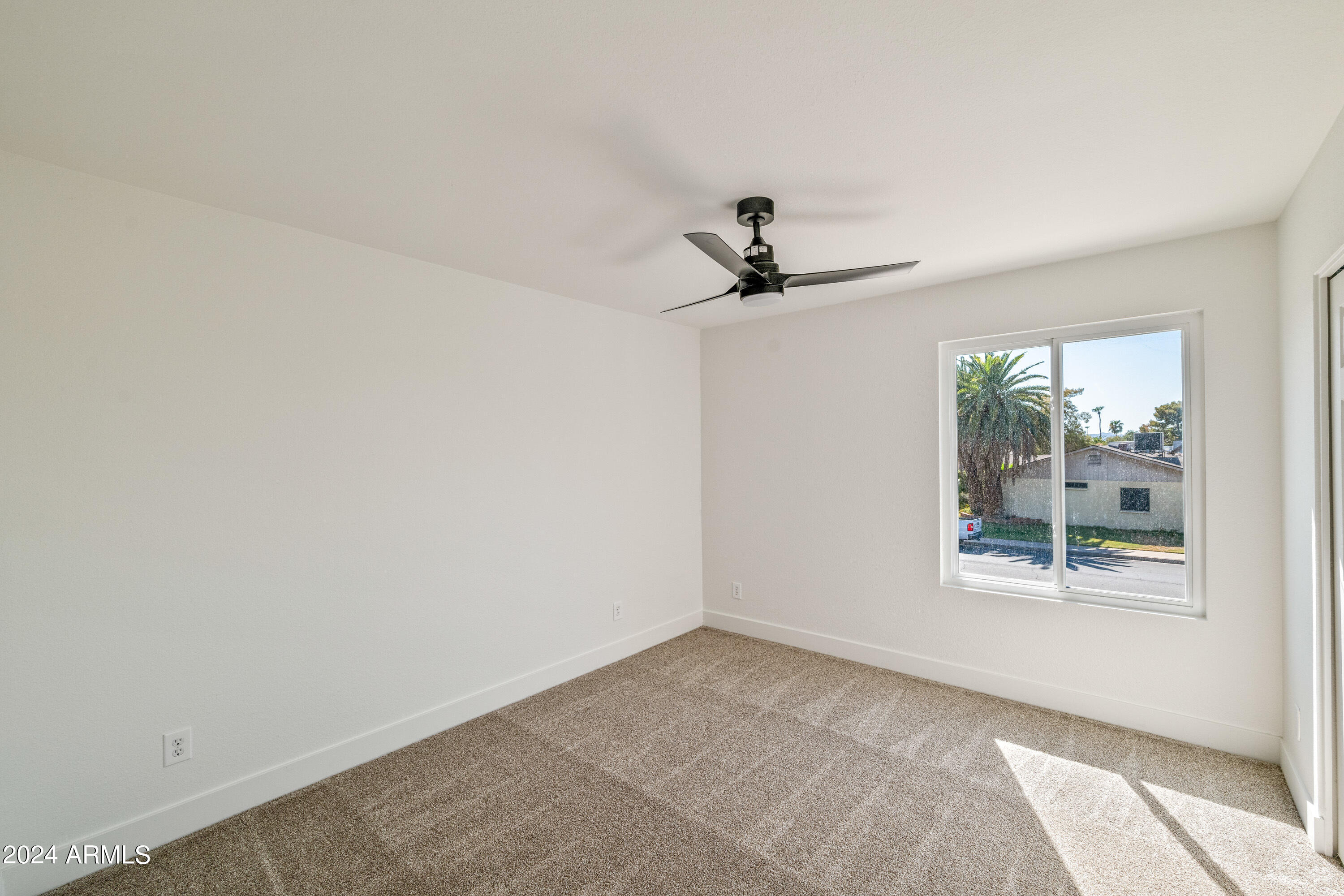 2366 W NARANJA Avenue