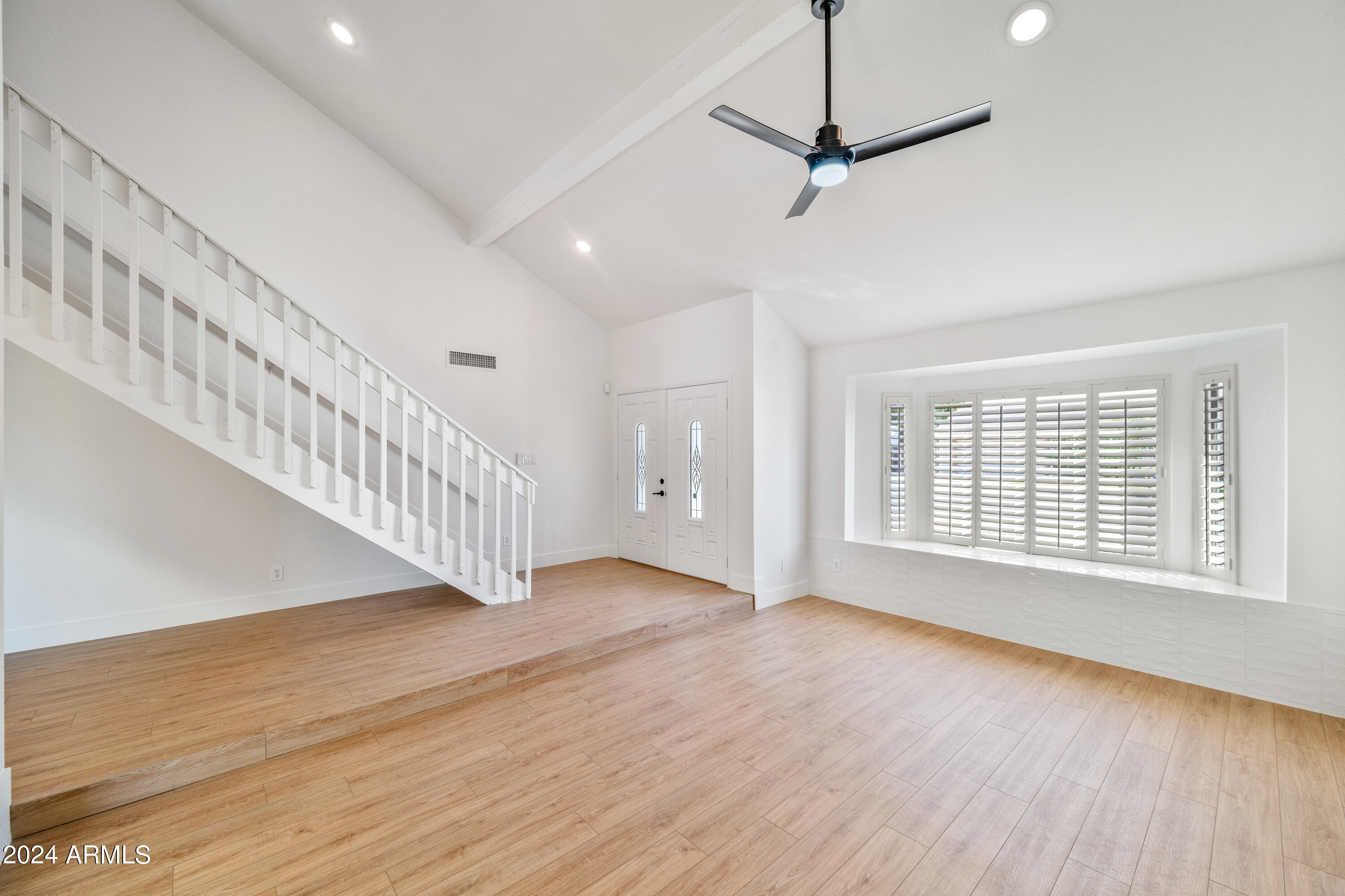 2366 W NARANJA Avenue