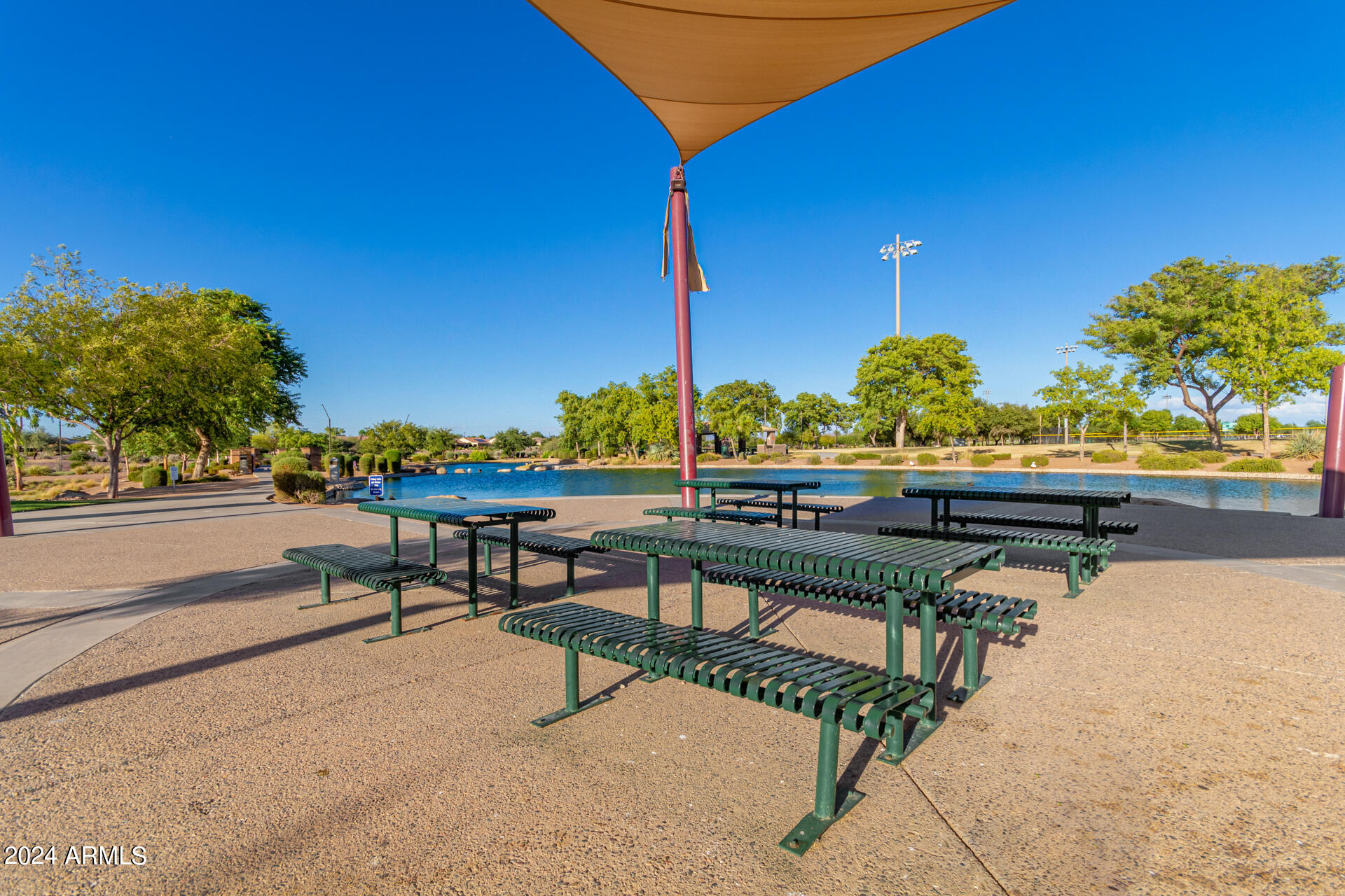 2359 N WRIGLEY Drive