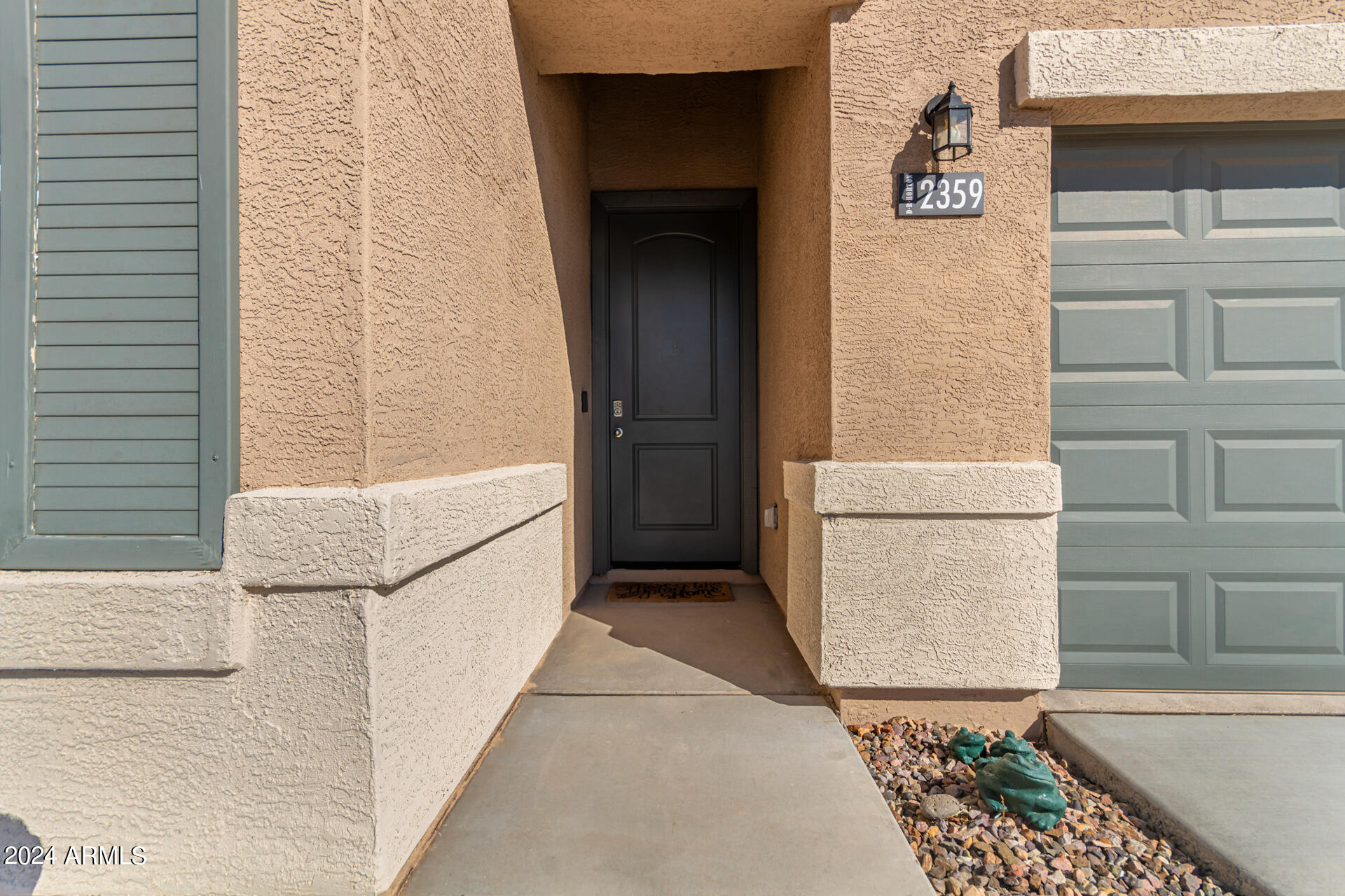 2359 N WRIGLEY Drive