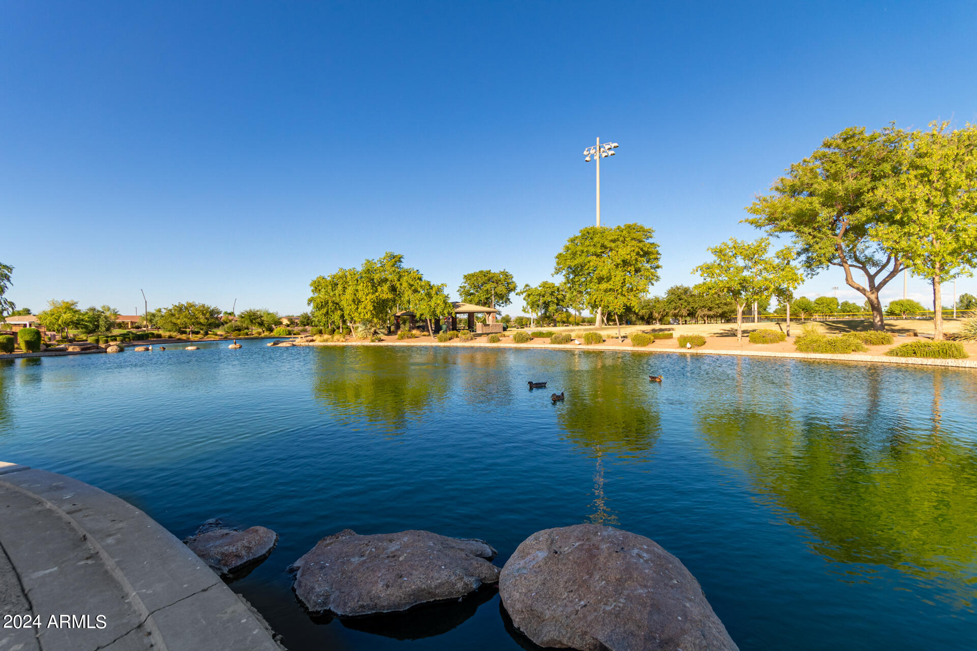 2359 N WRIGLEY Drive