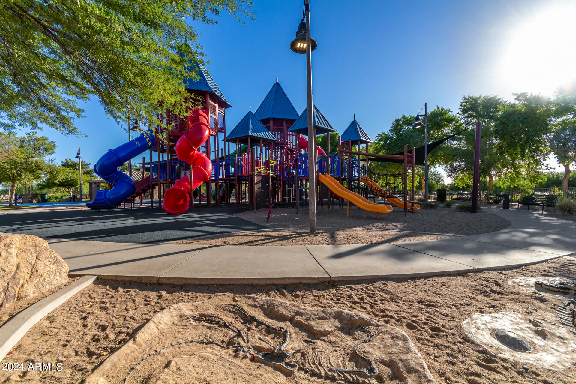 2359 N WRIGLEY Drive