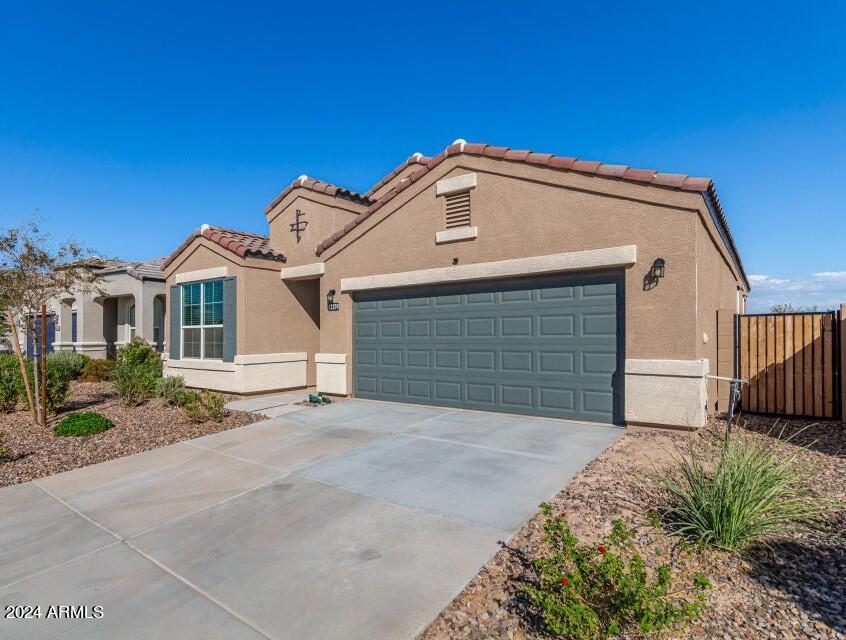 2359 N WRIGLEY Drive