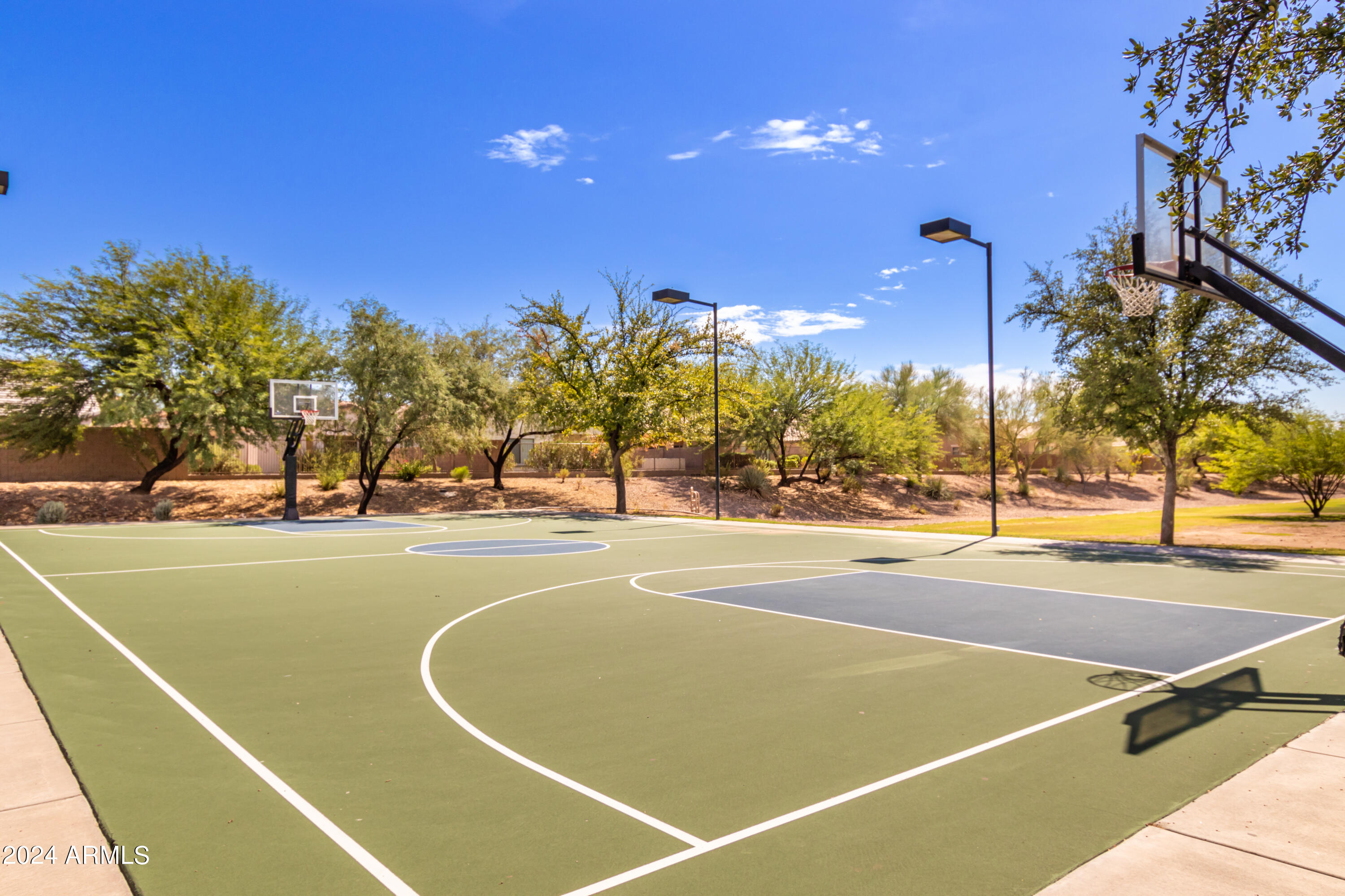 2359 N WRIGLEY Drive