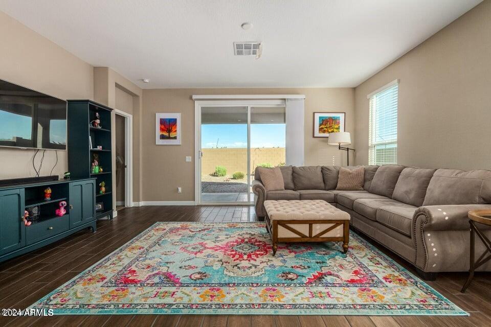 2359 N WRIGLEY Drive