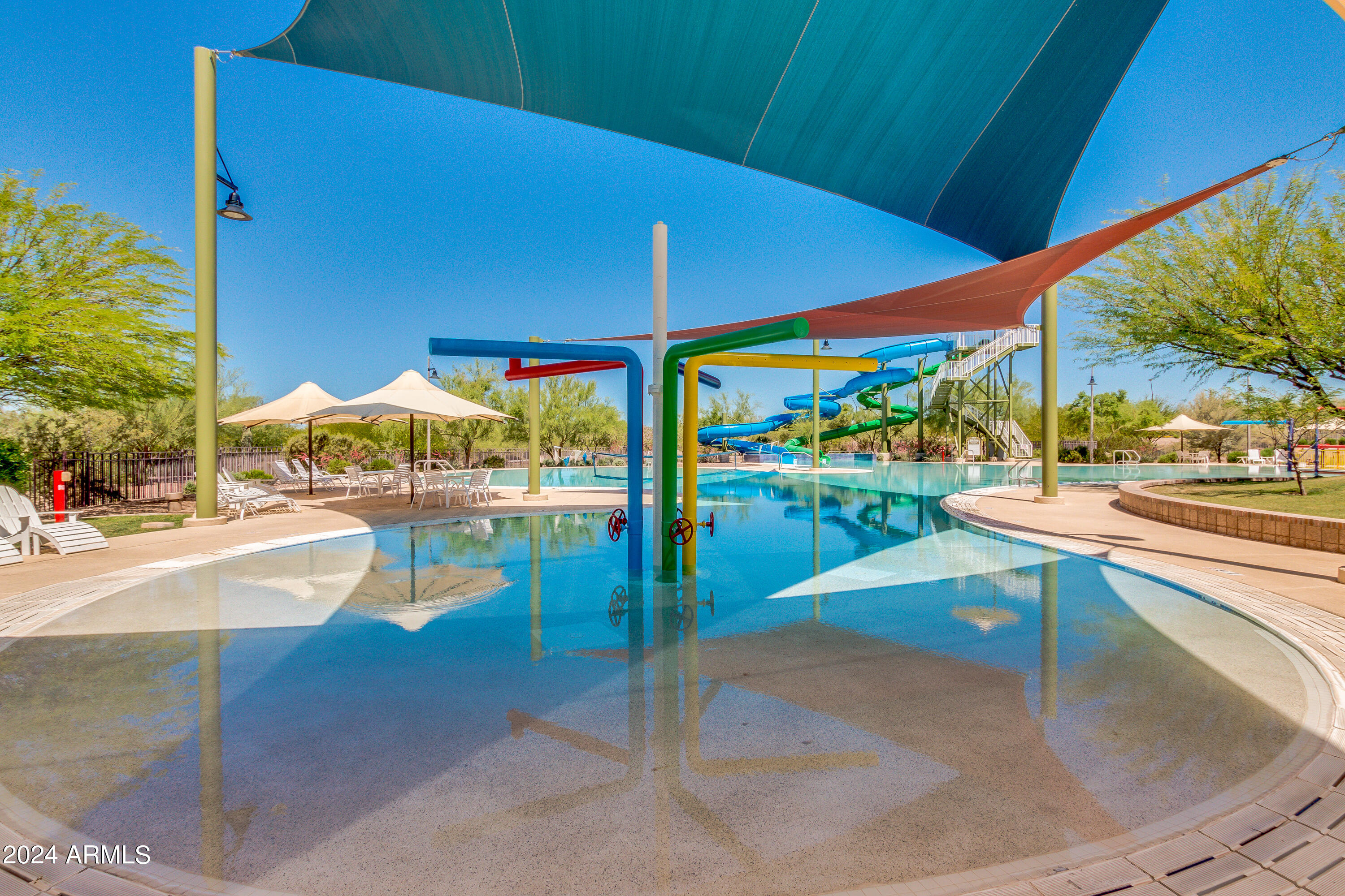 2359 N WRIGLEY Drive