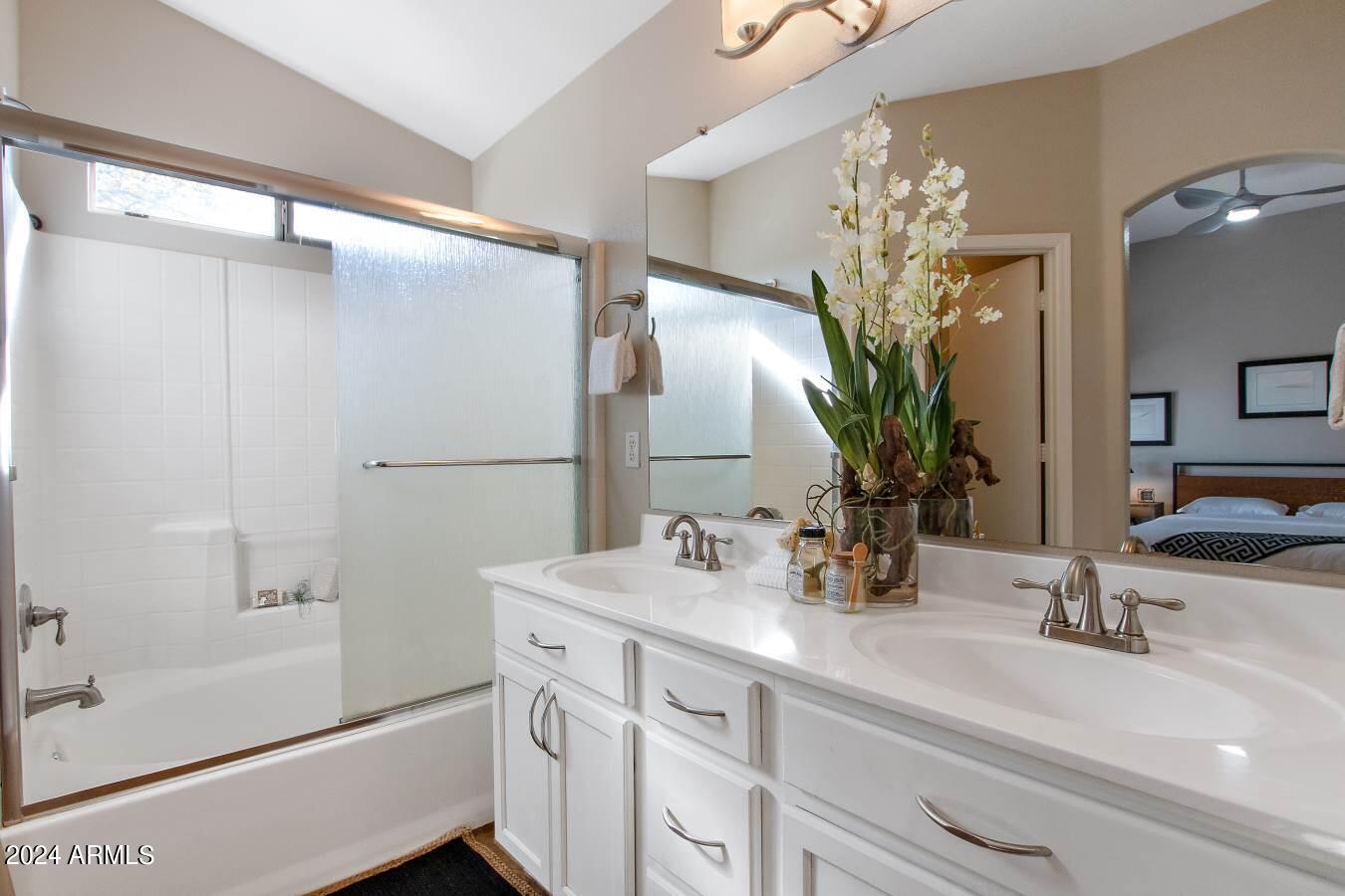 6494 S FOOTHILLS Drive