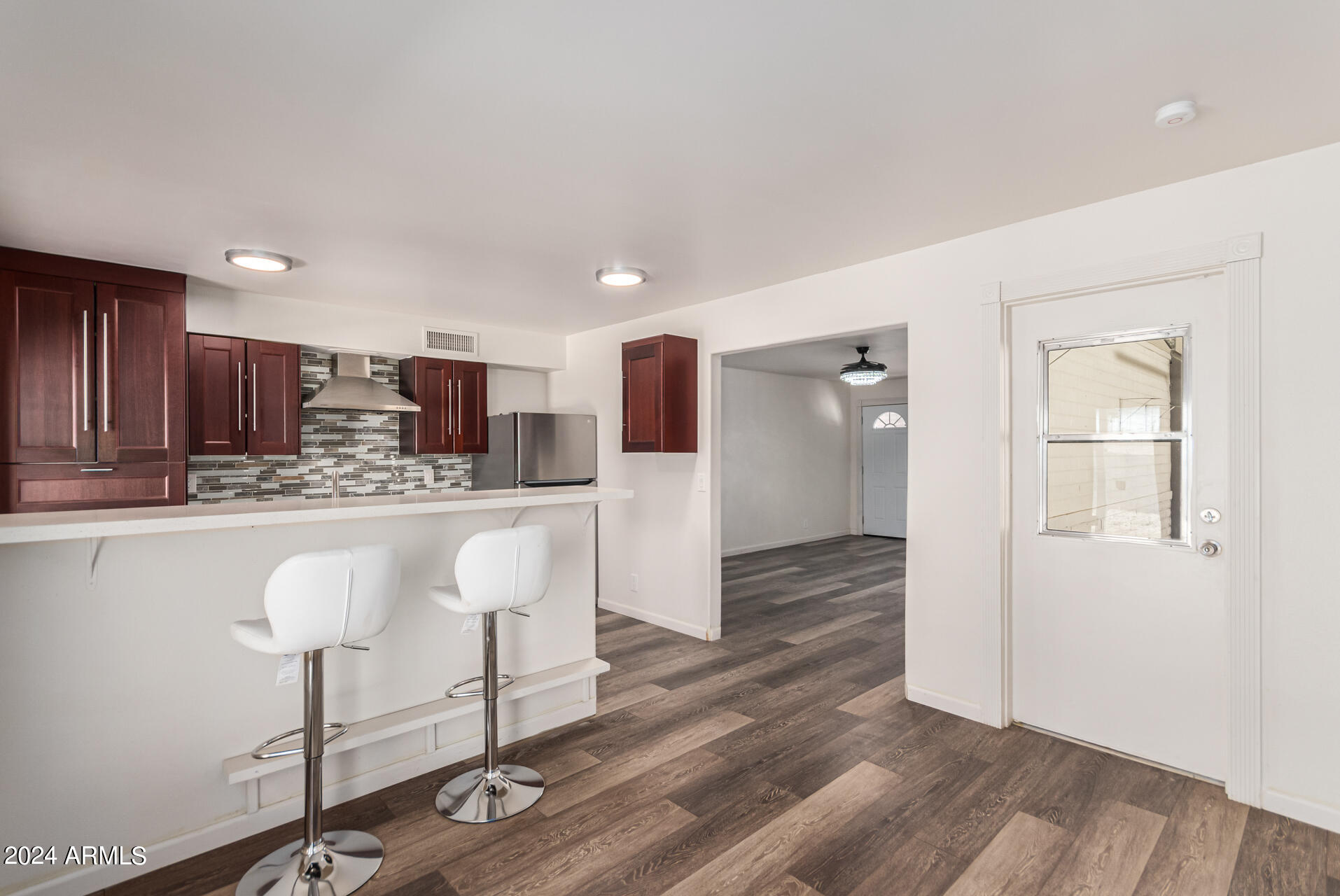 715 N MACDONALD Street