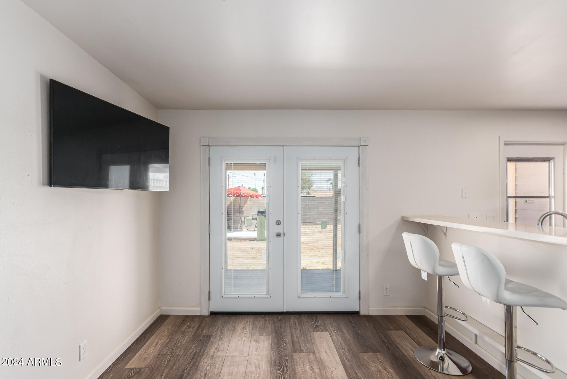 715 N MACDONALD Street