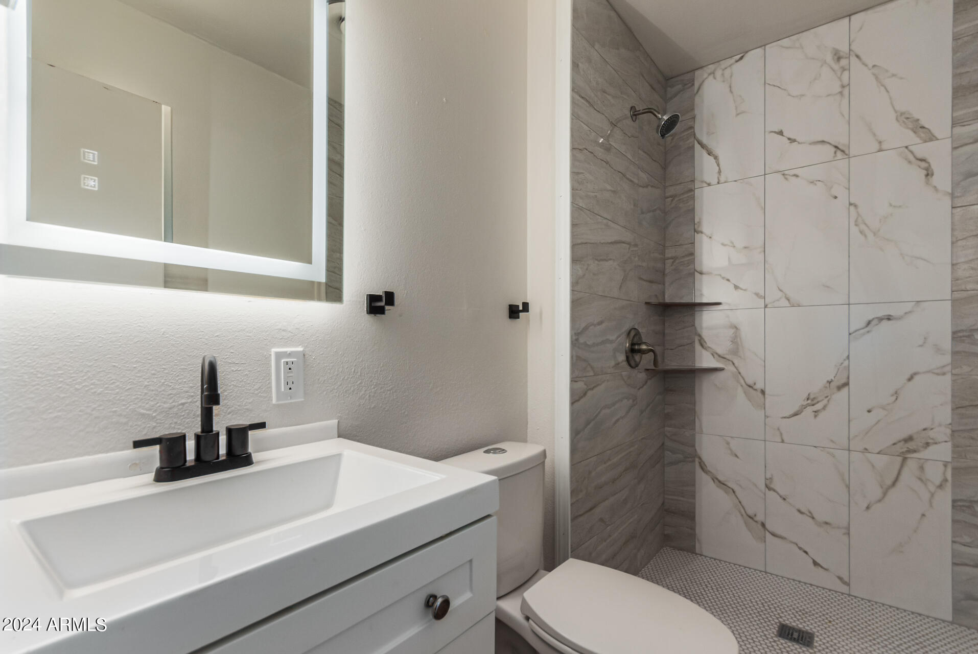 715 N MACDONALD Street