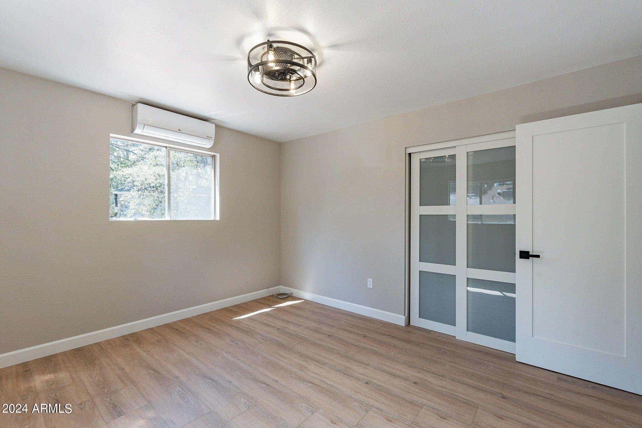 806 N PONDEROSA Circle