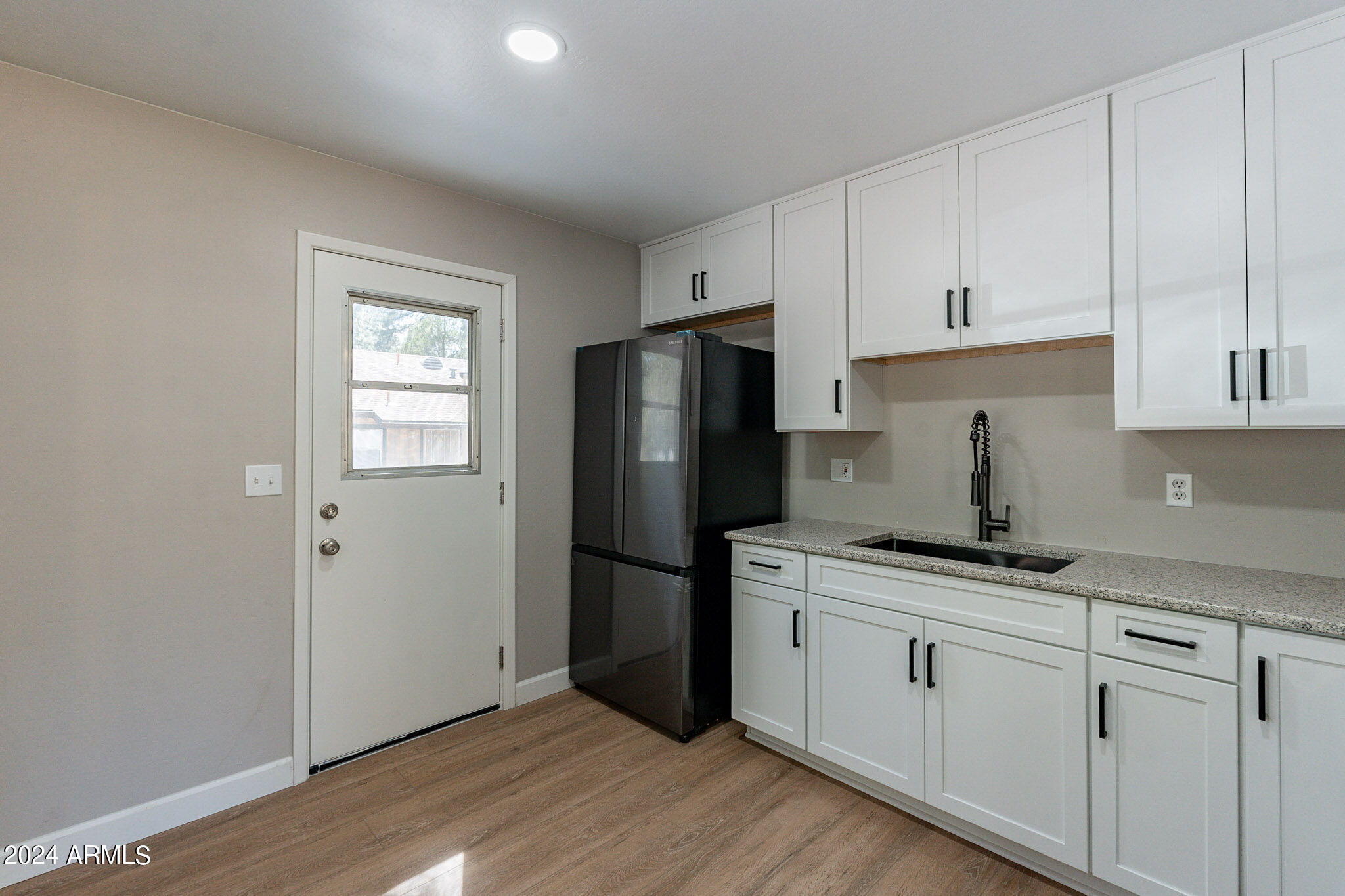 806 N PONDEROSA Circle