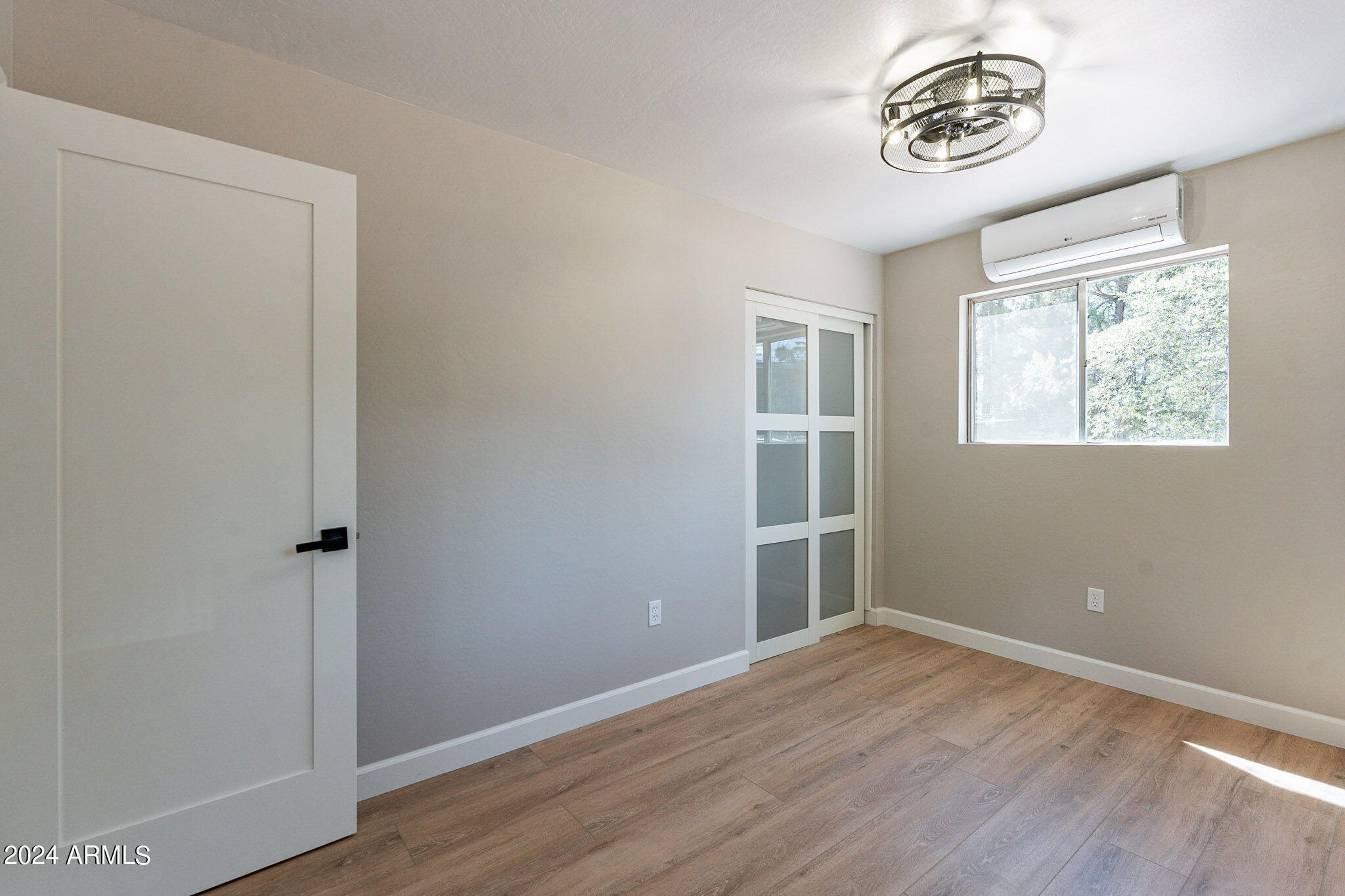 806 N PONDEROSA Circle