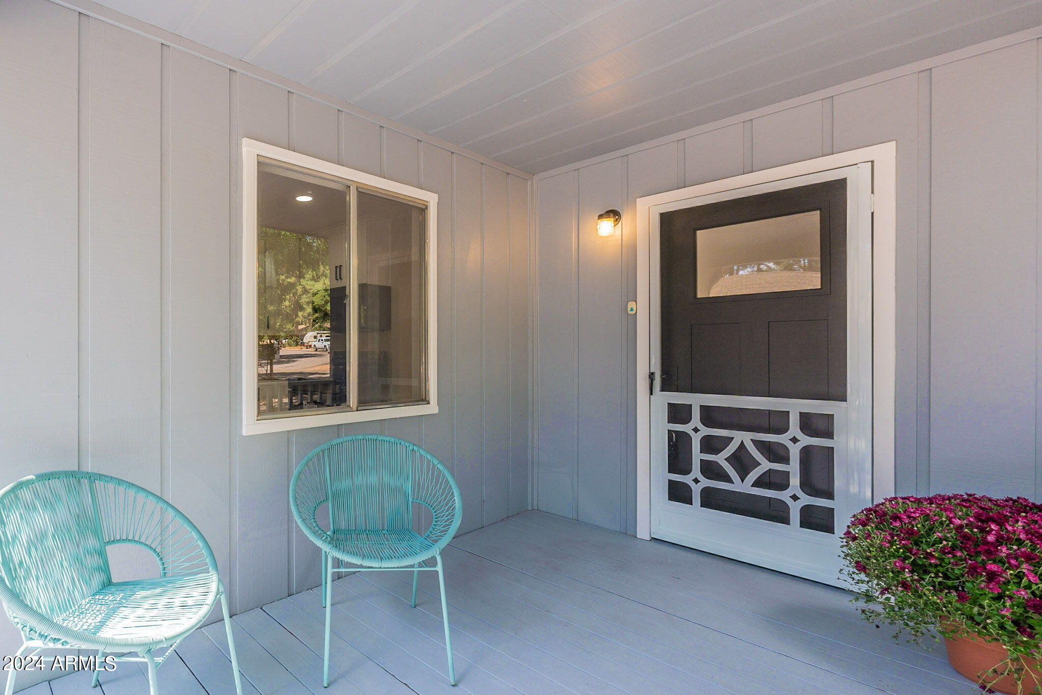 806 N PONDEROSA Circle