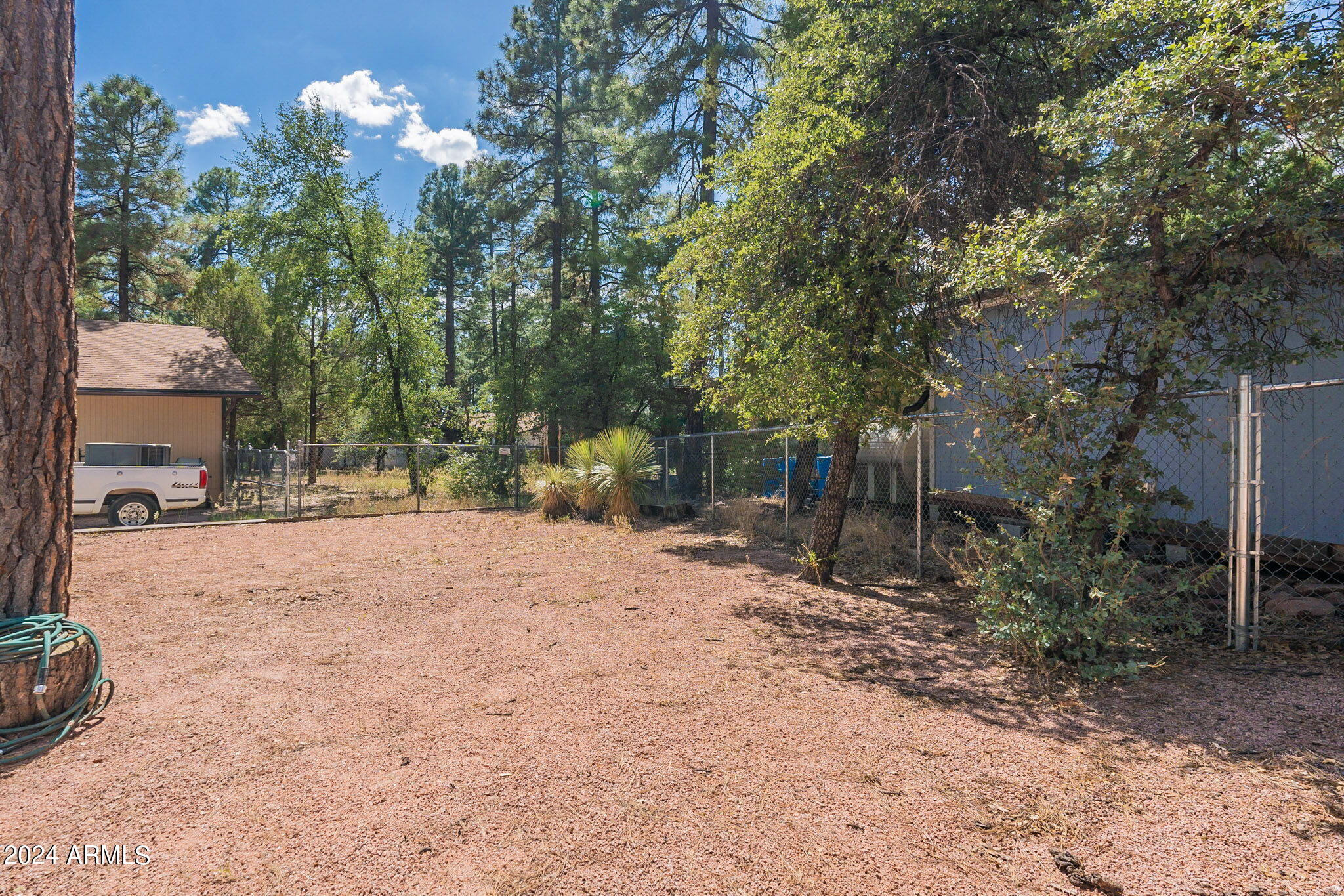 806 N PONDEROSA Circle