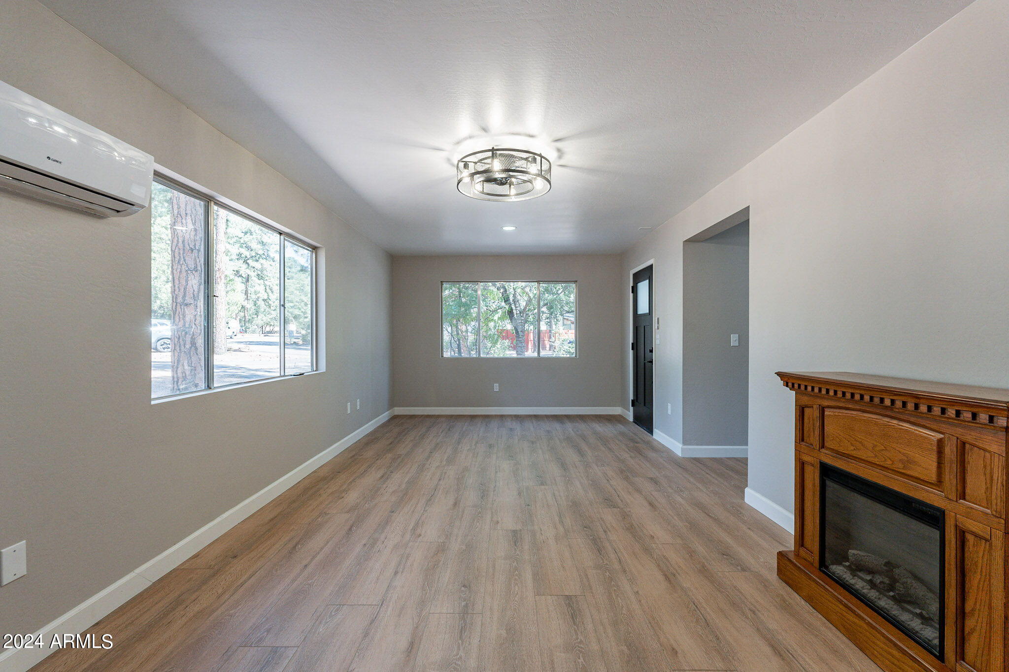 806 N PONDEROSA Circle