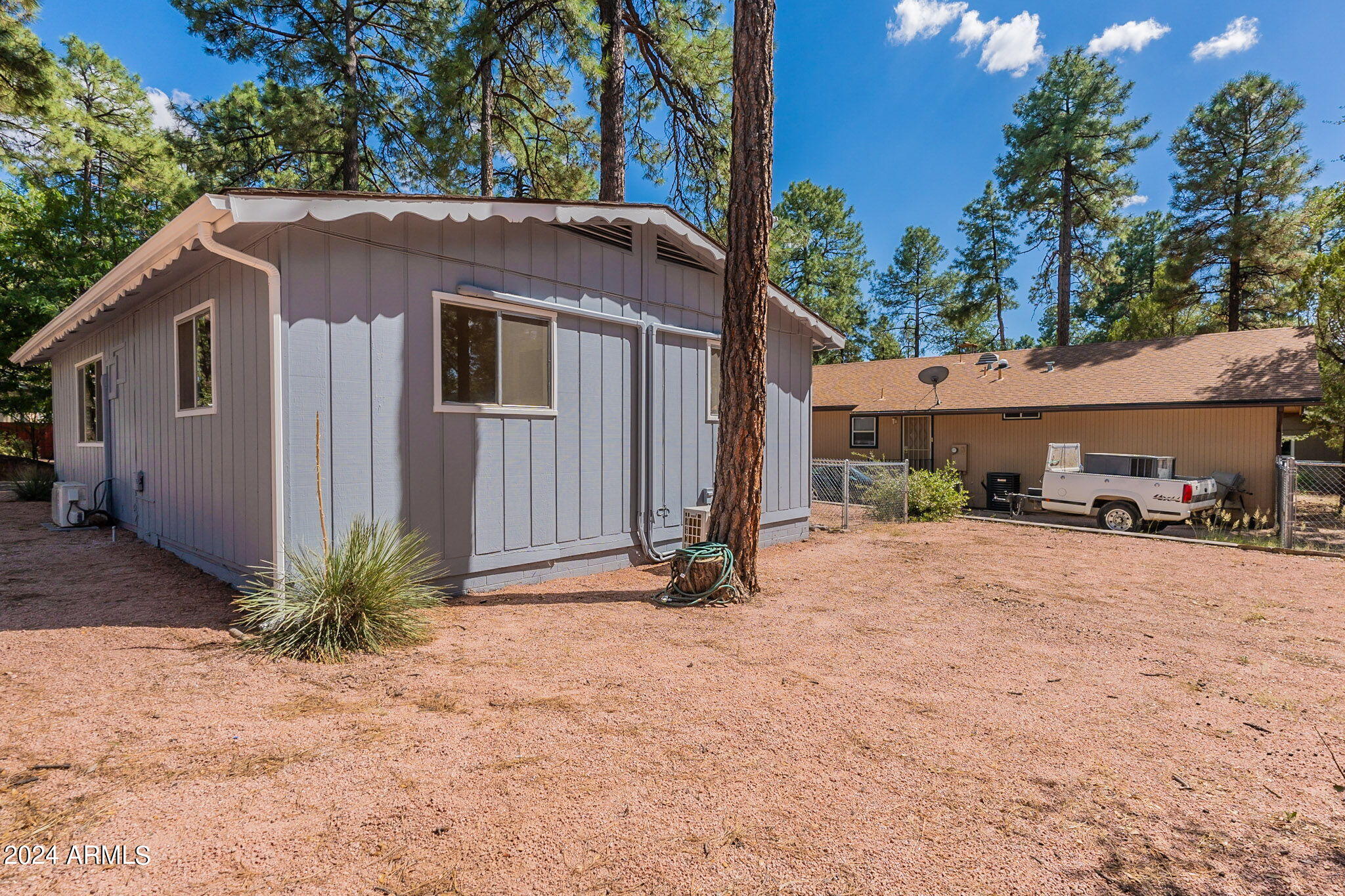 806 N PONDEROSA Circle