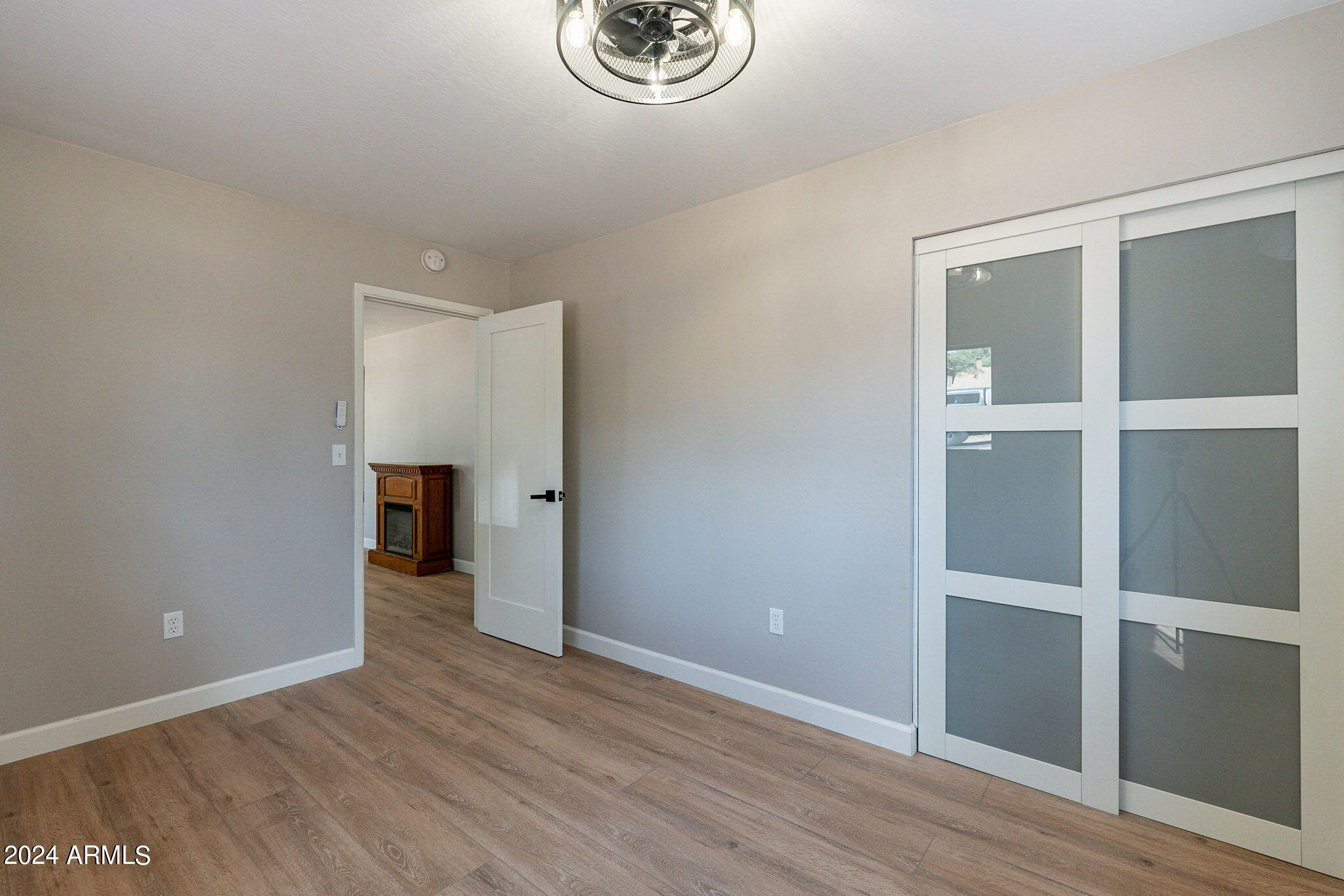 806 N PONDEROSA Circle