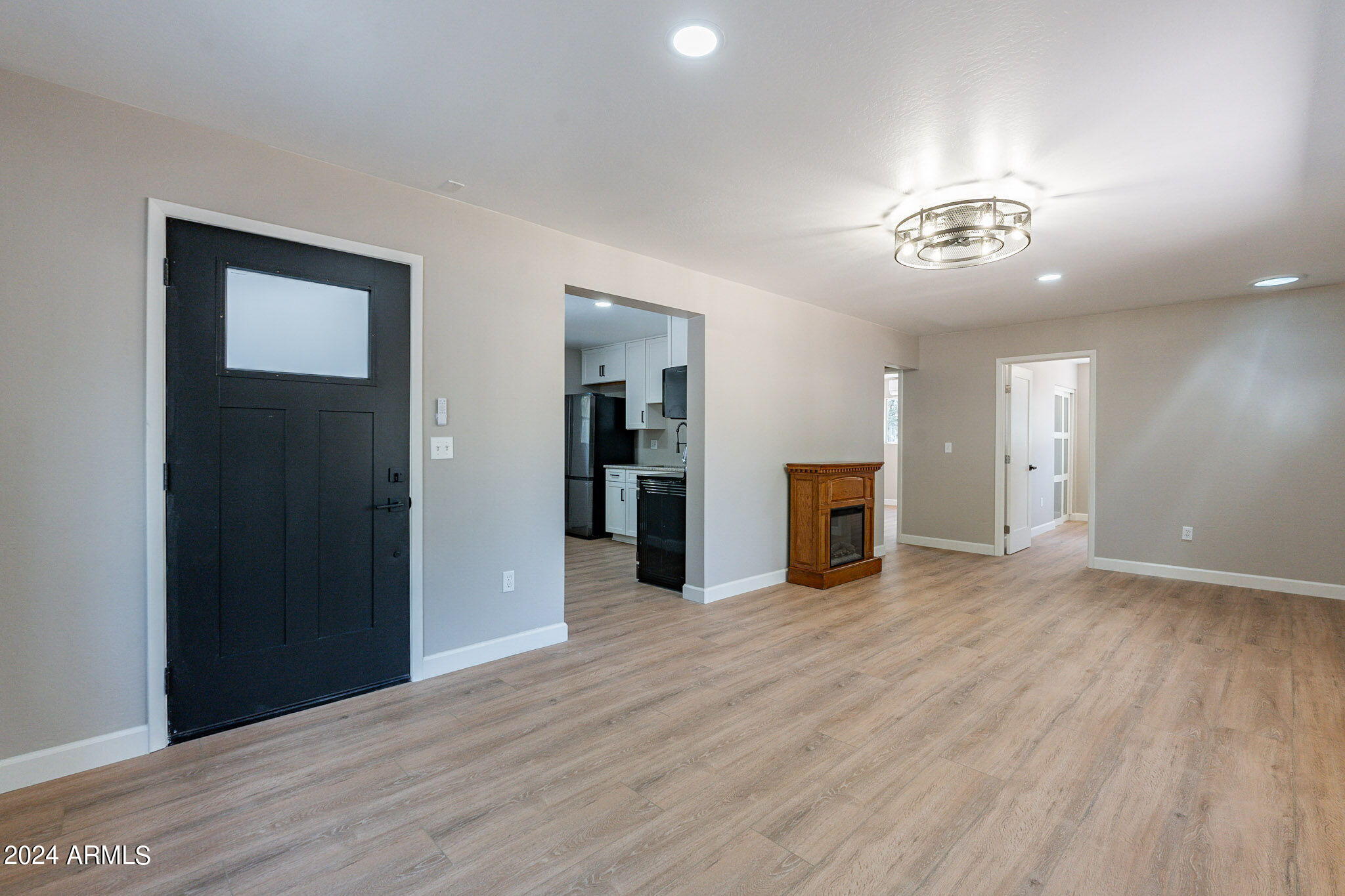 806 N PONDEROSA Circle