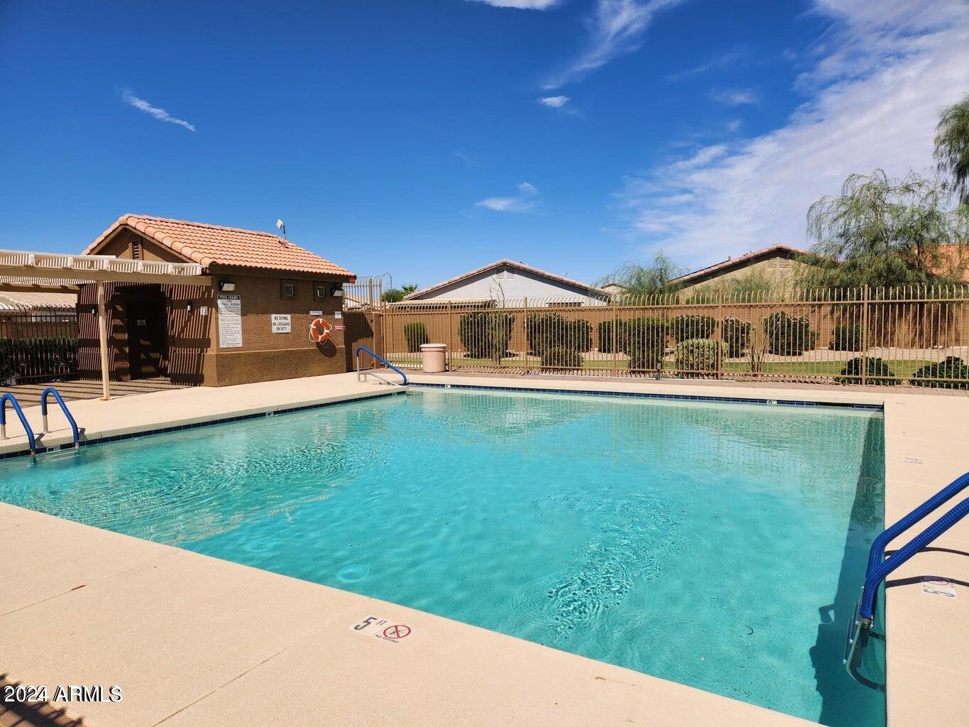 1410 E AVENIDA ISABELA --